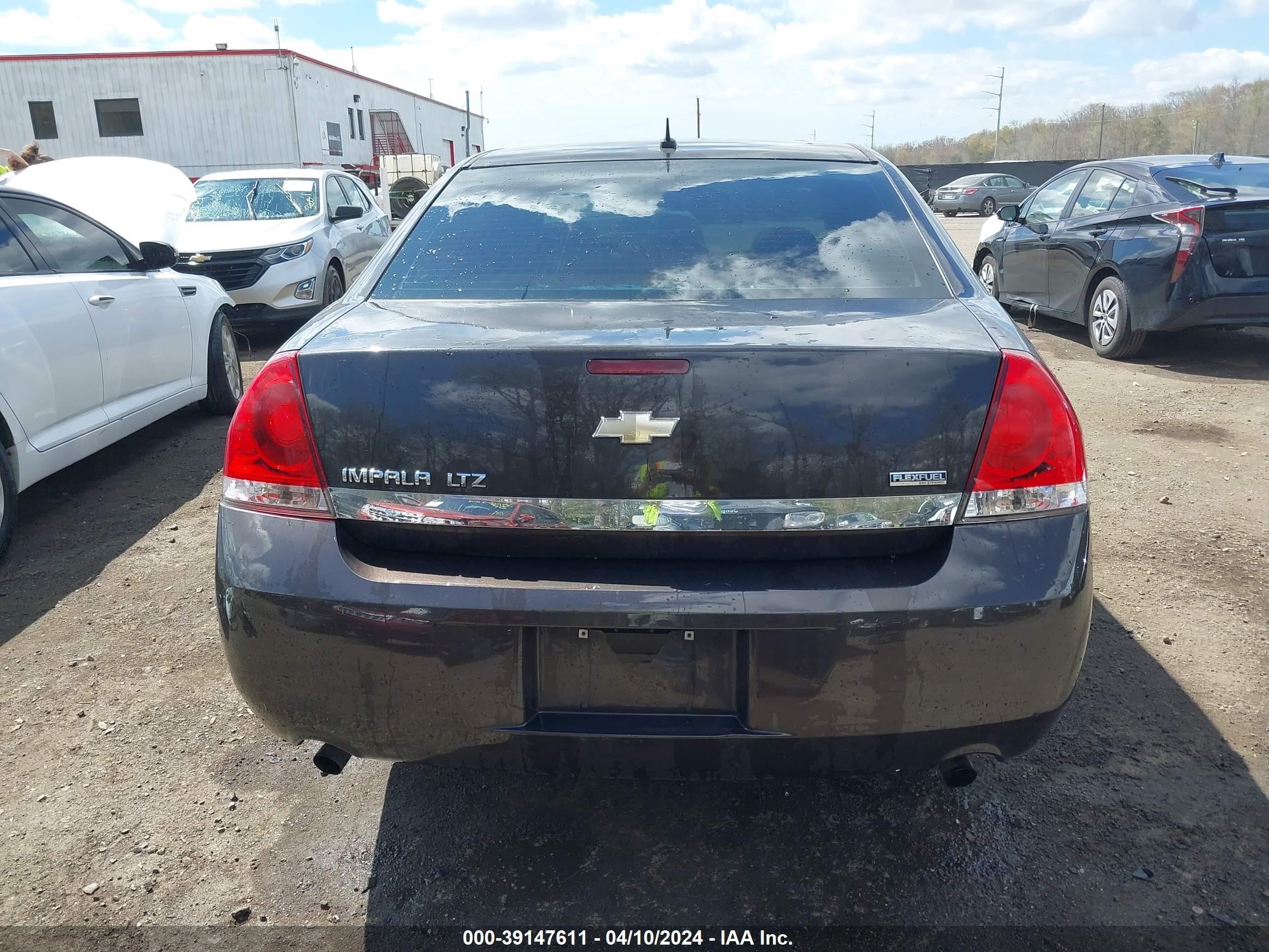 Photo 15 VIN: 2G1WU583189158979 - CHEVROLET IMPALA 