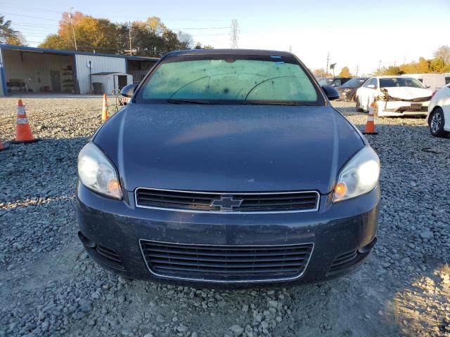 Photo 4 VIN: 2G1WU583281235602 - CHEVROLET IMPALA 