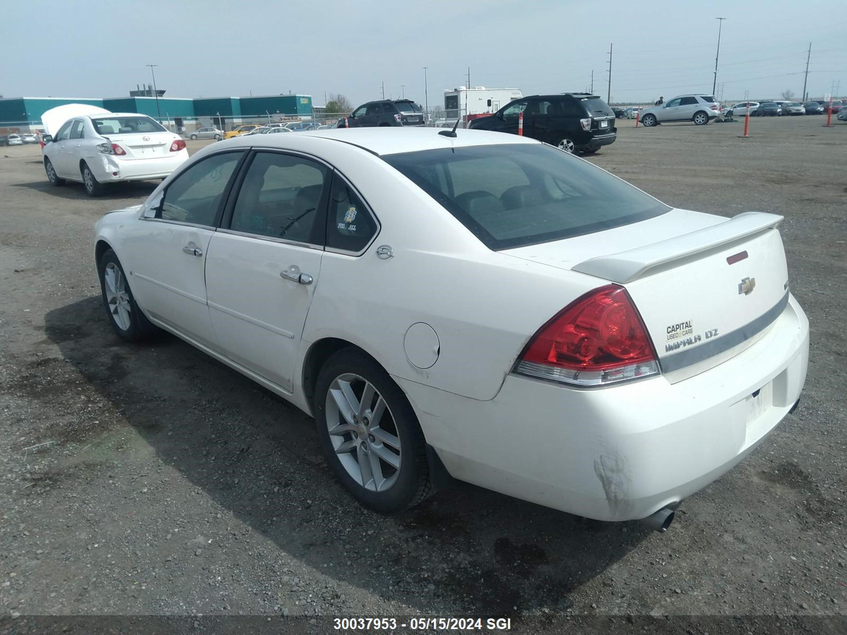 Photo 2 VIN: 2G1WU583989179532 - CHEVROLET IMPALA 