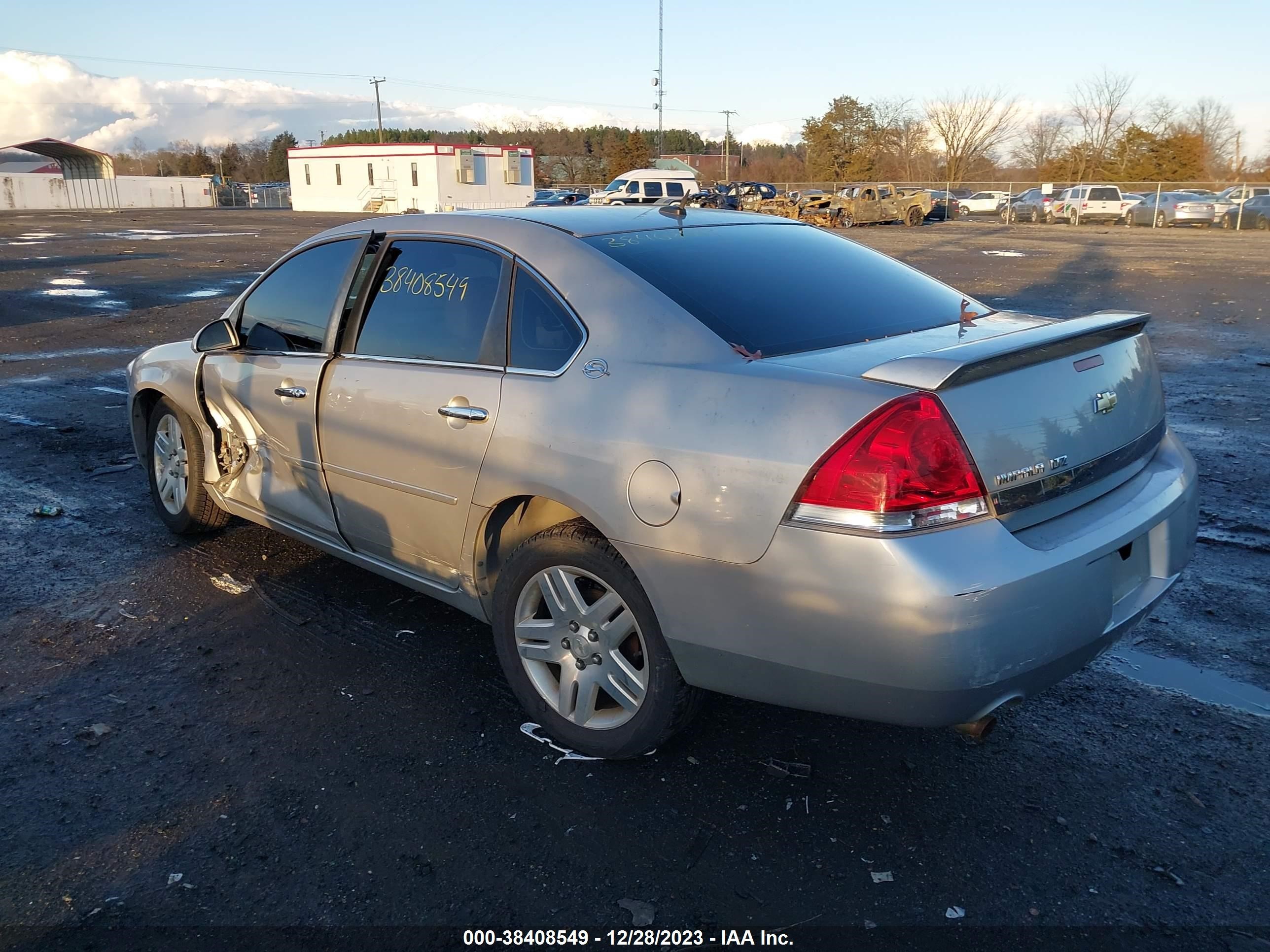 Photo 2 VIN: 2G1WU58R279218559 - CHEVROLET IMPALA 