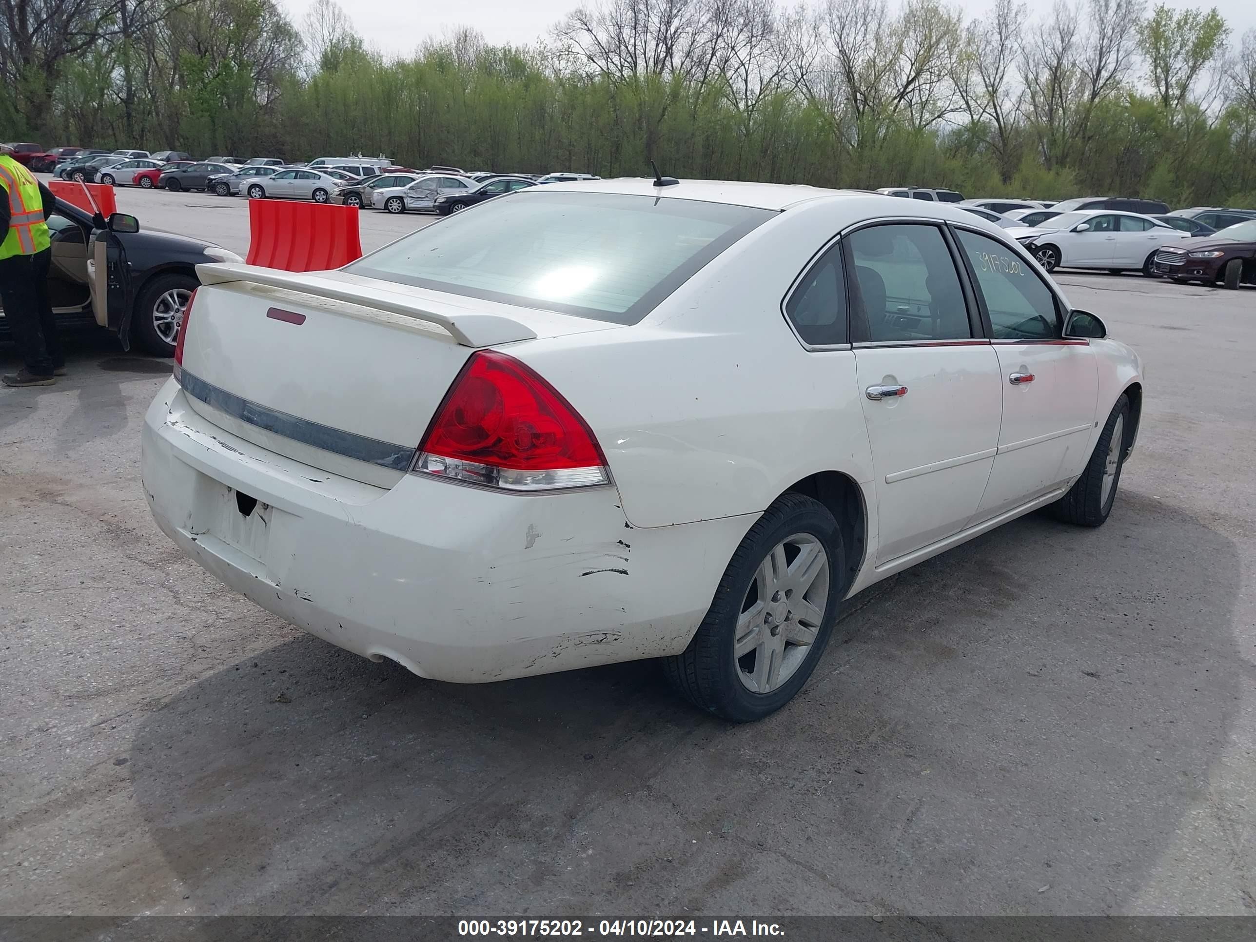 Photo 3 VIN: 2G1WU58R679162254 - CHEVROLET IMPALA 