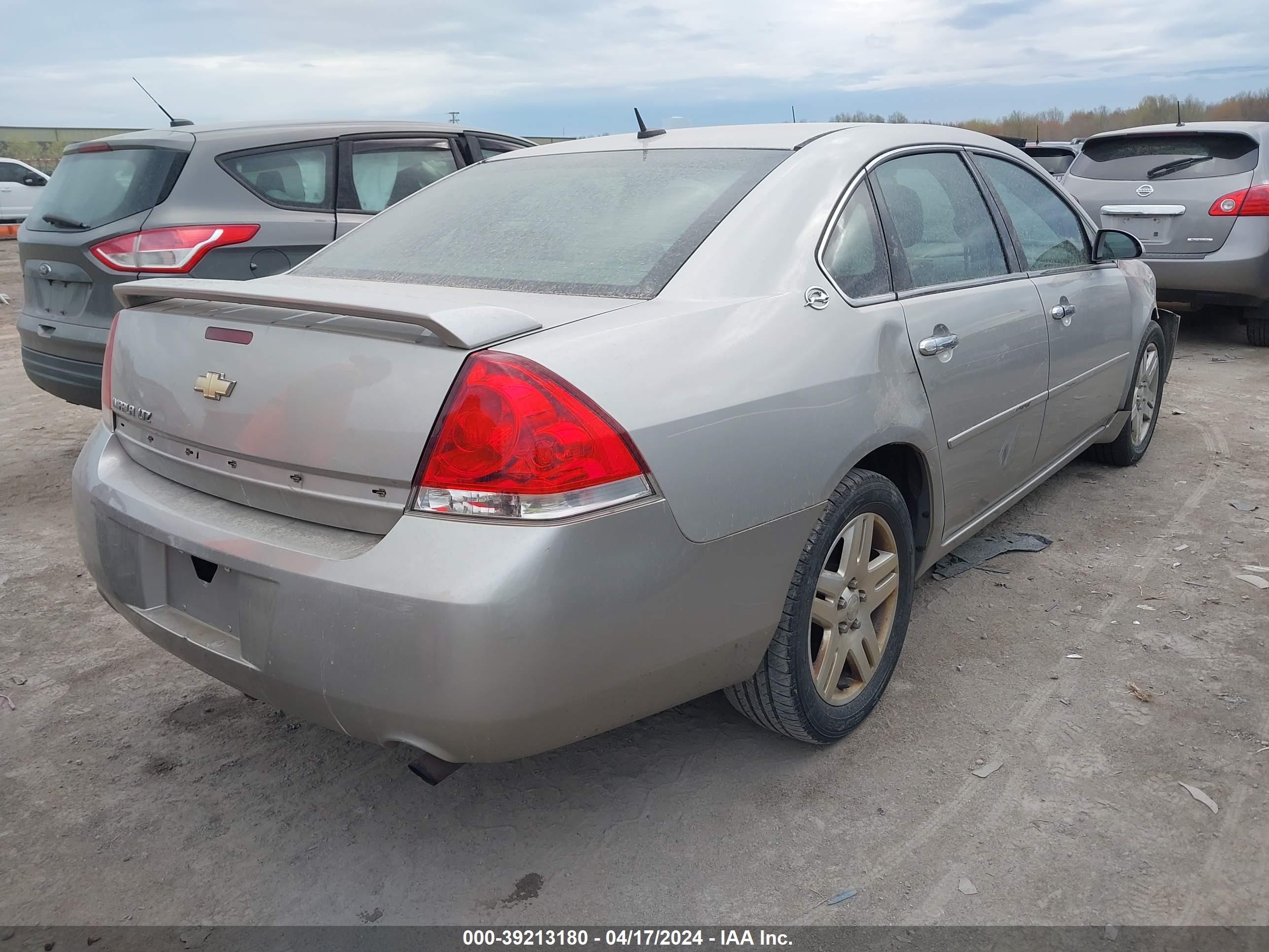 Photo 3 VIN: 2G1WU58R679314937 - CHEVROLET IMPALA 