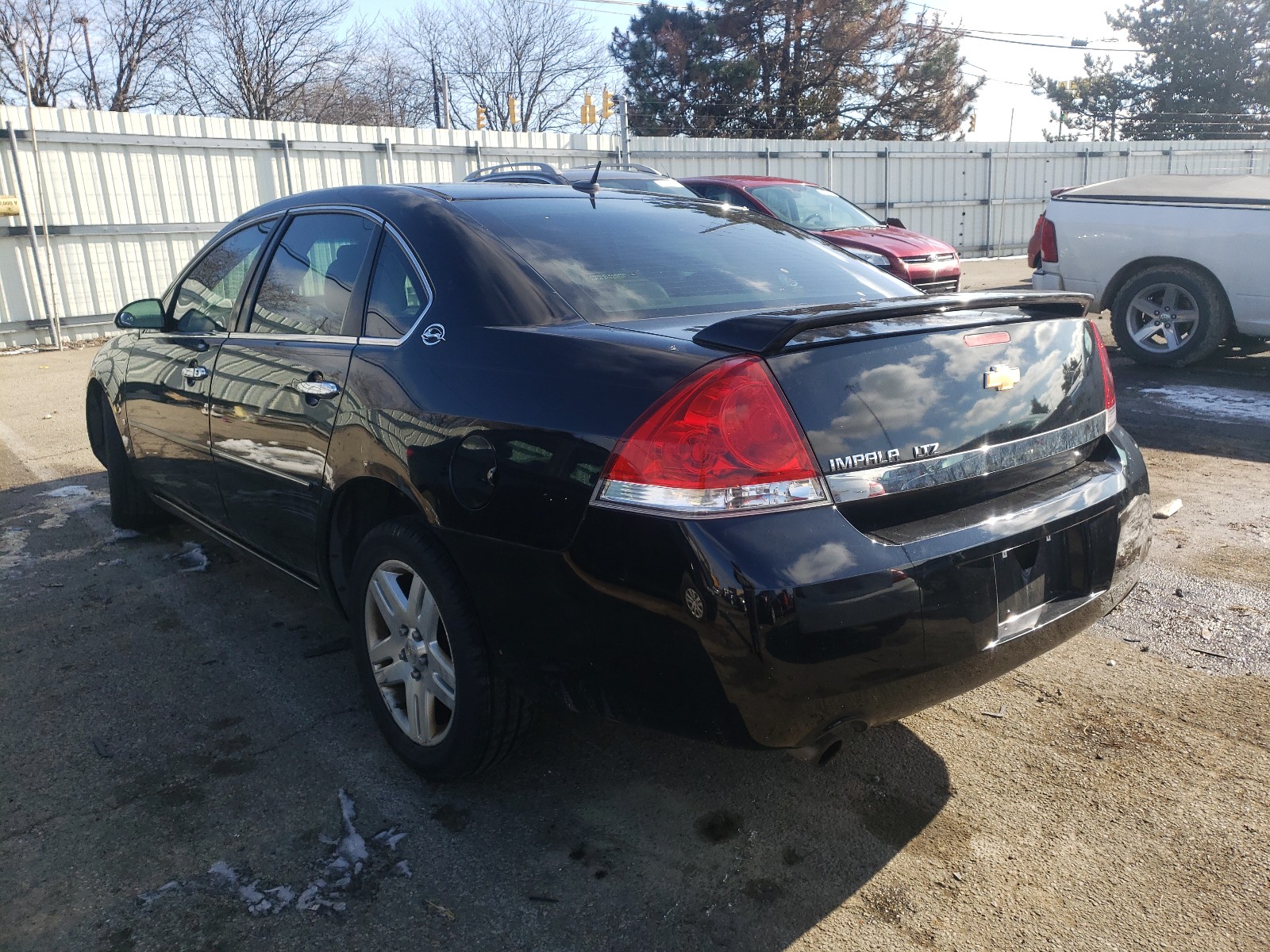 Photo 2 VIN: 2G1WU58R879321744 - CHEVROLET IMPALA LTZ 