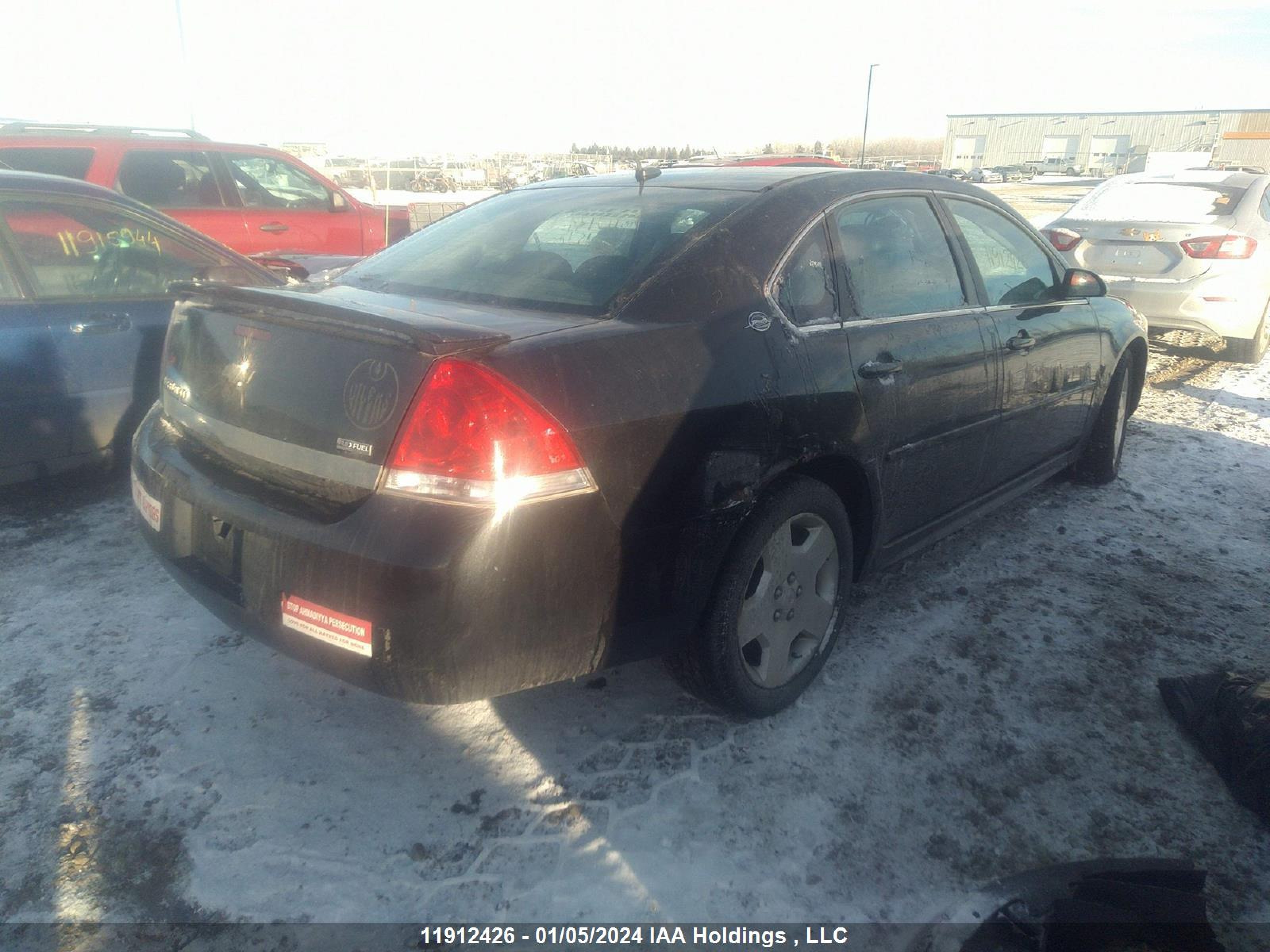 Photo 3 VIN: 2G1WV58K381277054 - CHEVROLET IMPALA 