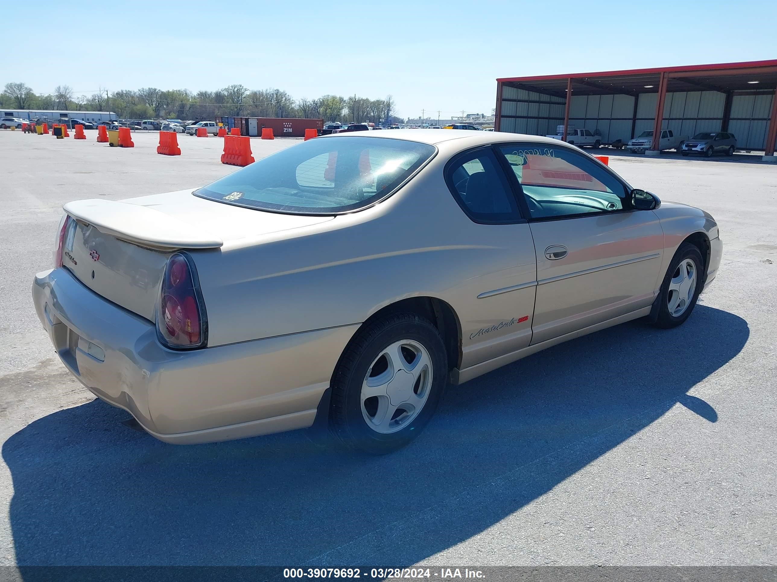 Photo 3 VIN: 2G1WX12K8Y9208096 - CHEVROLET MONTE CARLO 