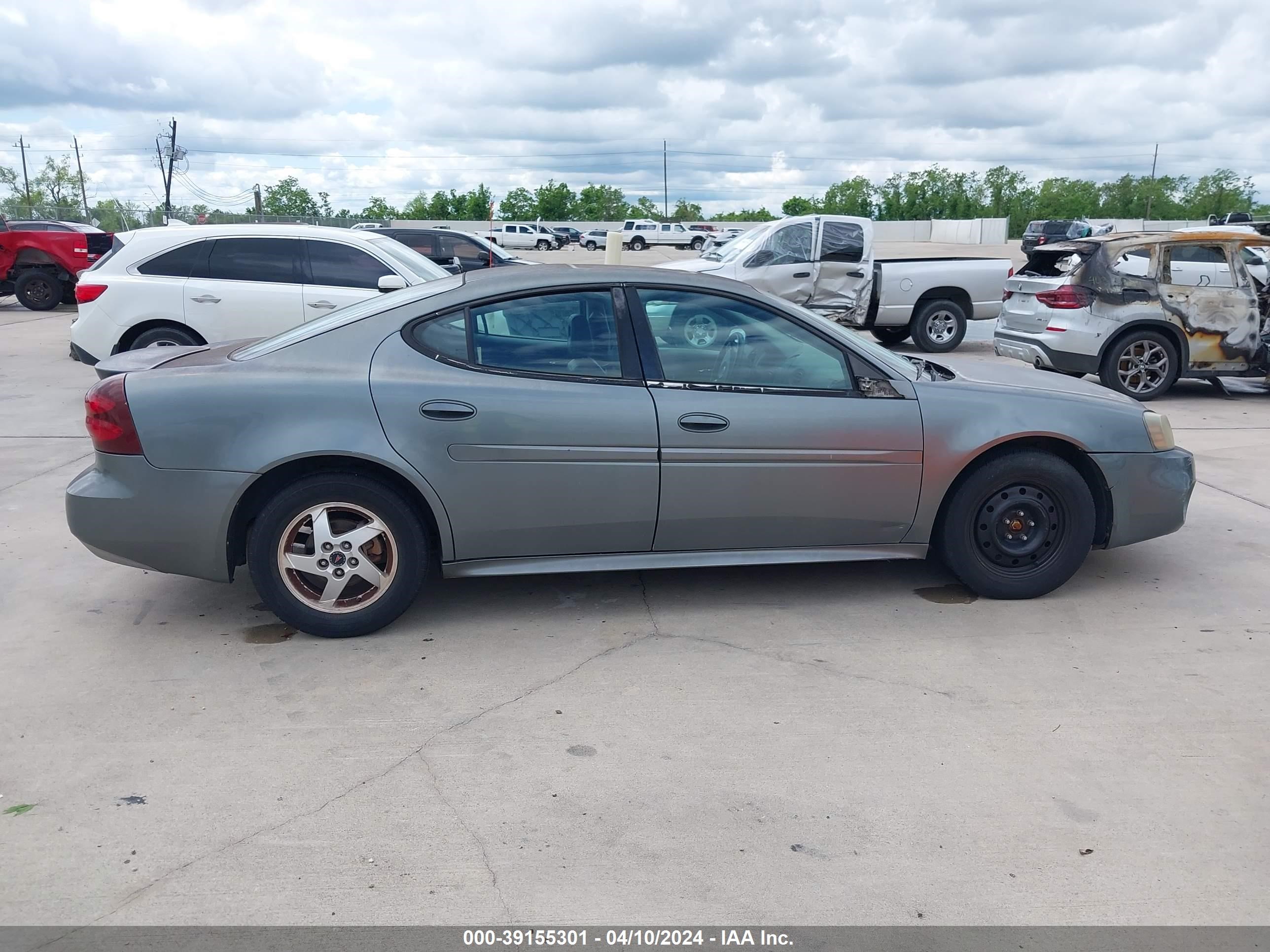 Photo 12 VIN: 2G24S522241262312 - PONTIAC GRAND PRIX 