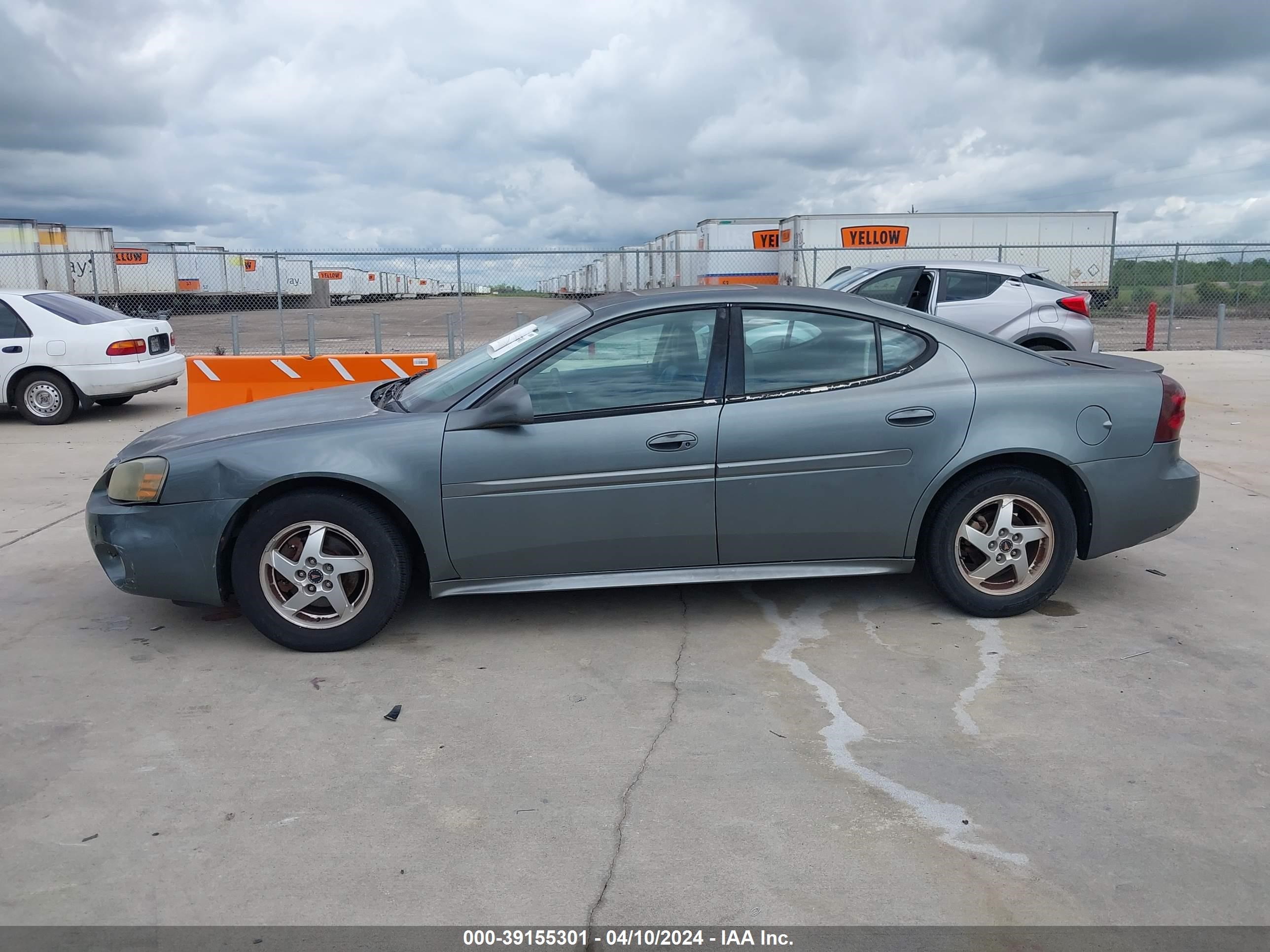 Photo 13 VIN: 2G24S522241262312 - PONTIAC GRAND PRIX 