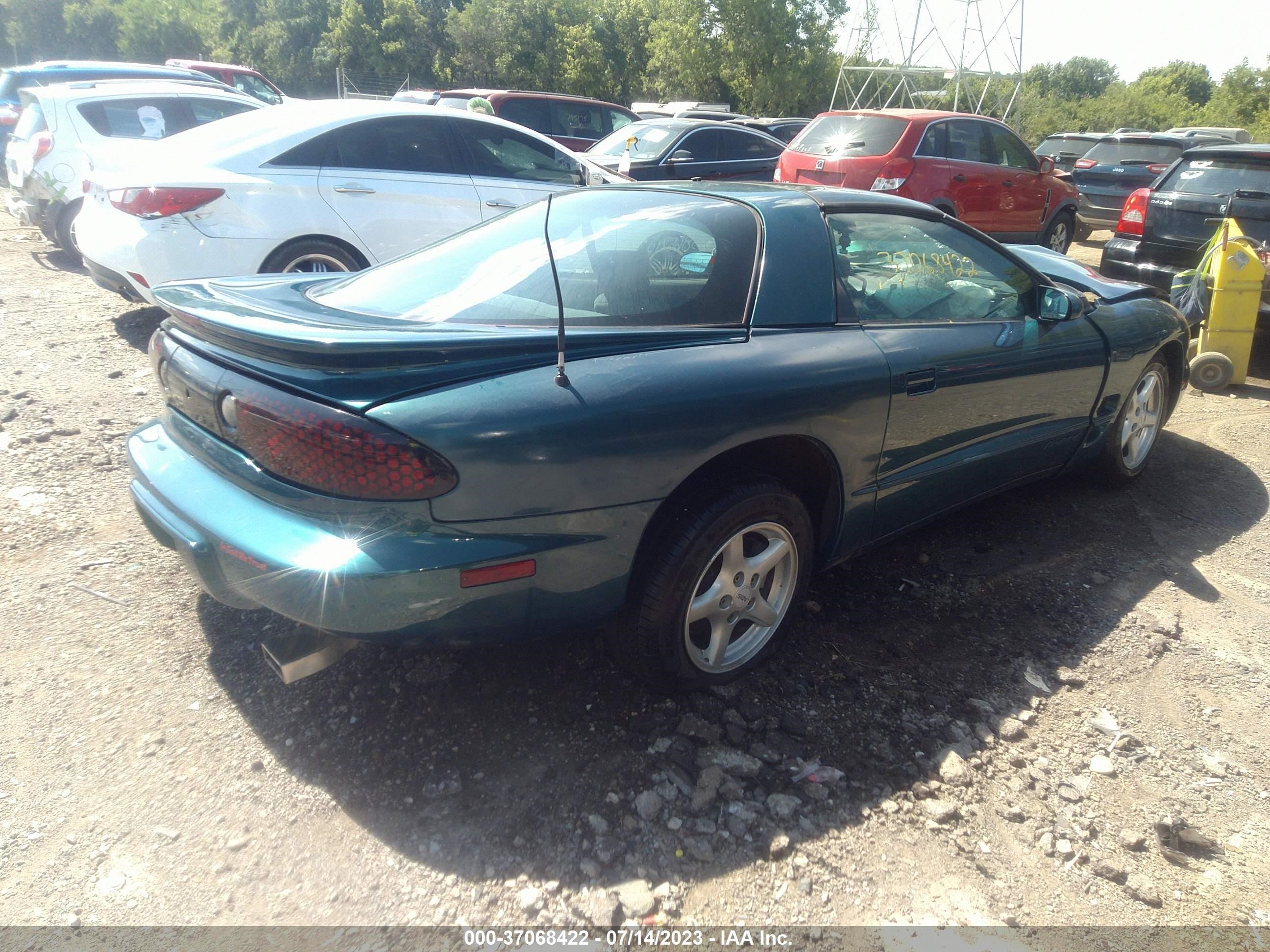 Photo 3 VIN: 2G2FS22K1W2208866 - PONTIAC FIREBIRD 