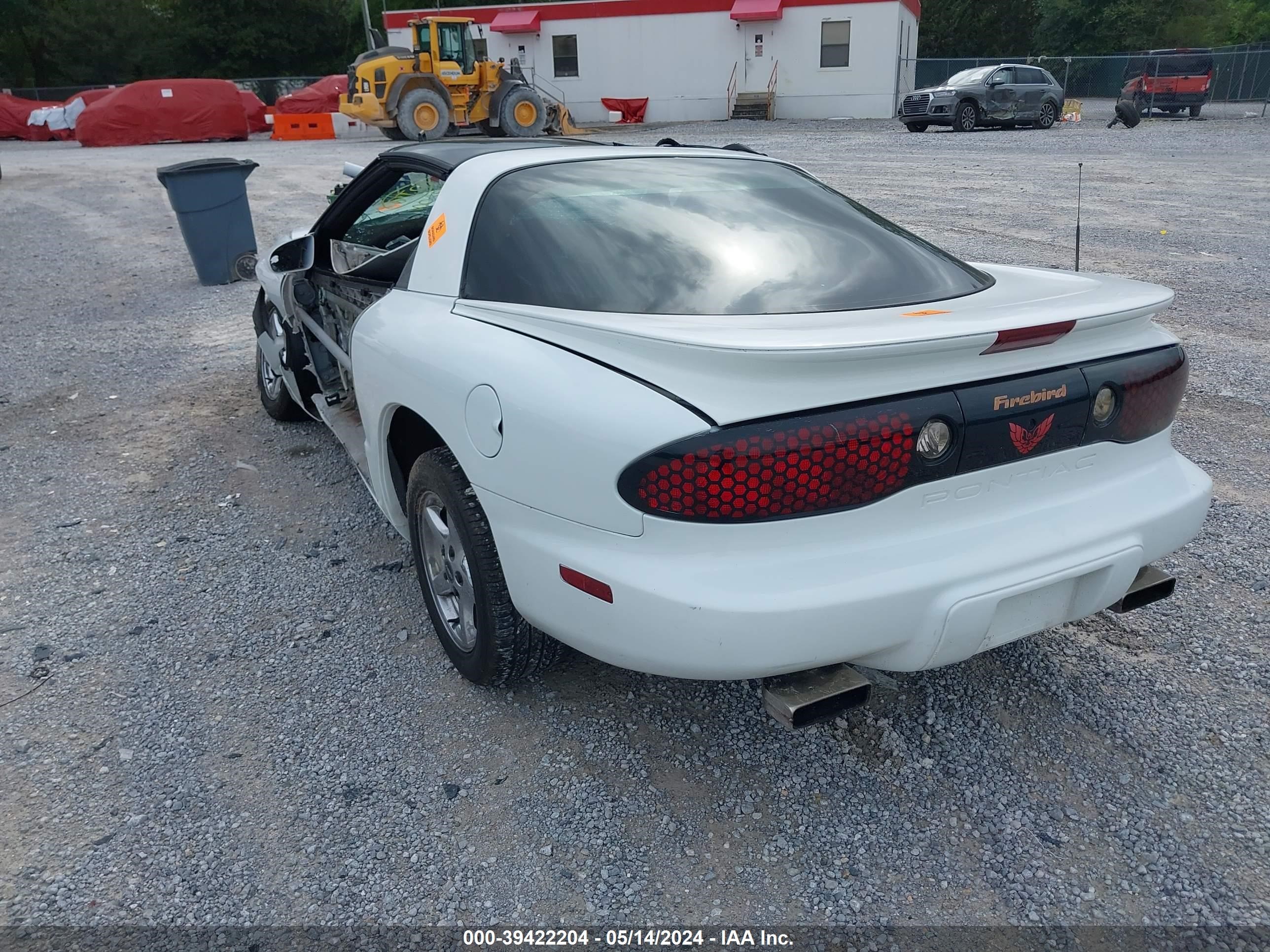 Photo 2 VIN: 2G2FS22K322118306 - PONTIAC FIREBIRD 