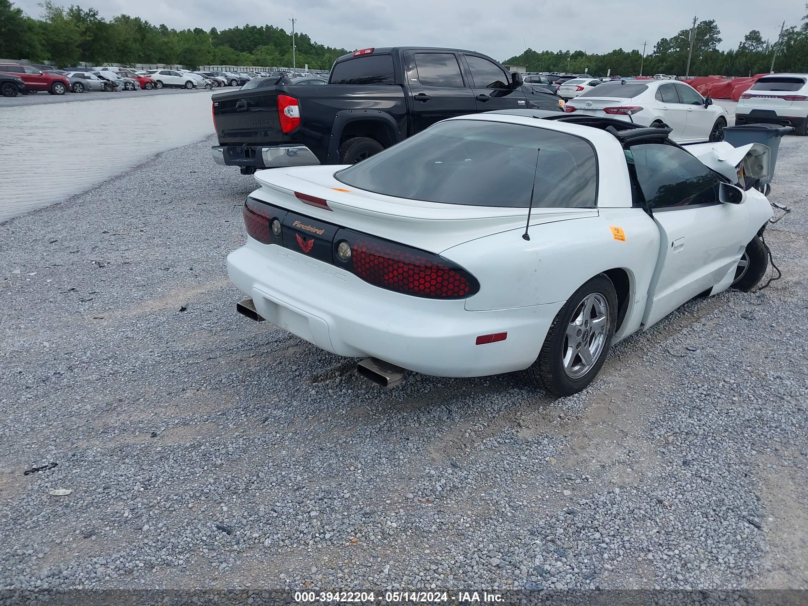 Photo 3 VIN: 2G2FS22K322118306 - PONTIAC FIREBIRD 