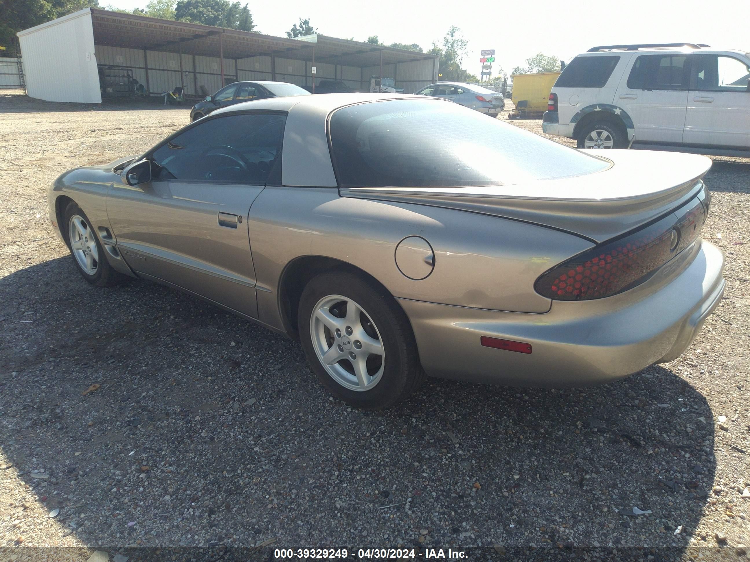 Photo 2 VIN: 2G2FS22K522135401 - PONTIAC FIREBIRD 