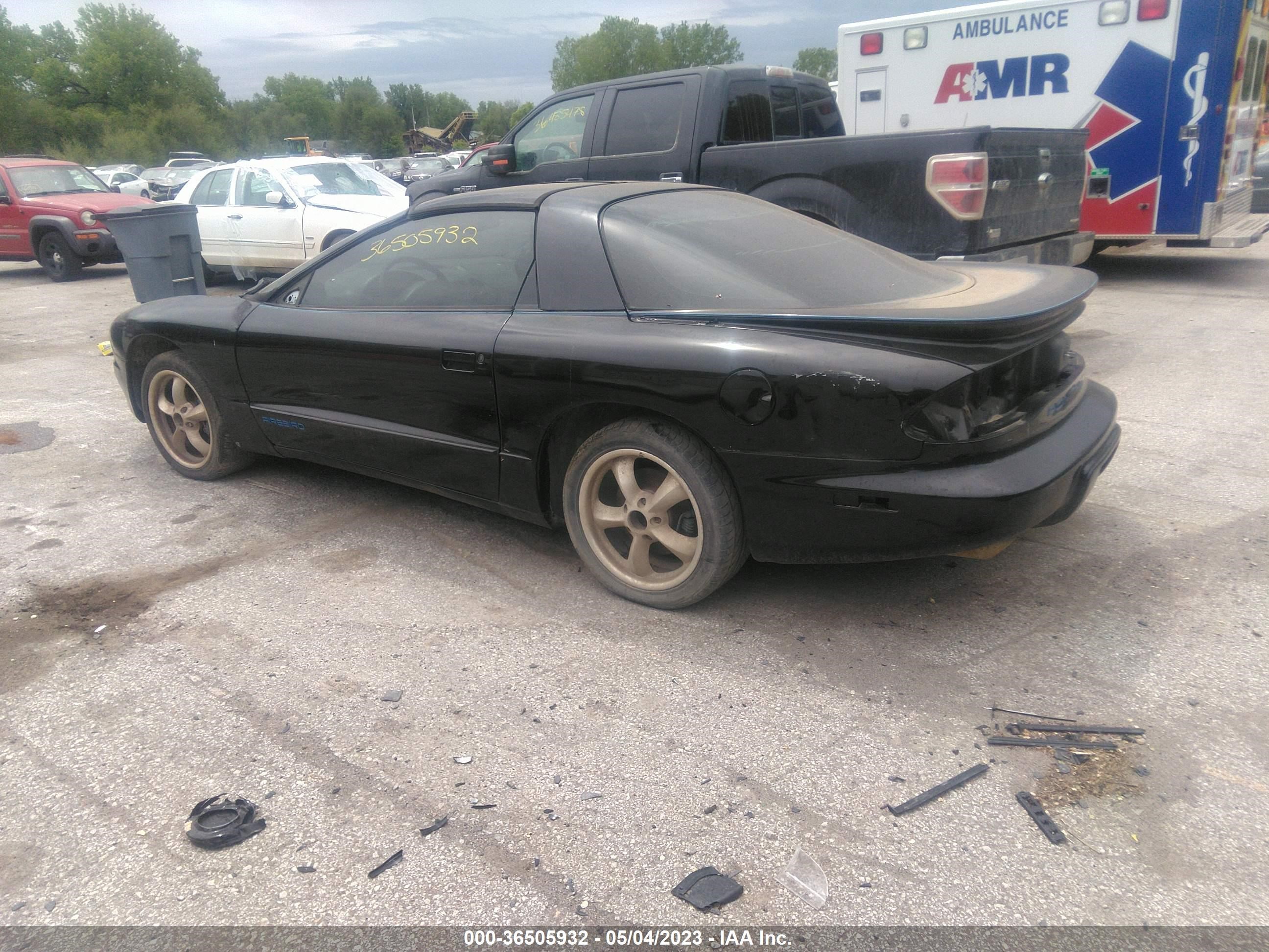 Photo 2 VIN: 2G2FS22K5T2206971 - PONTIAC FIREBIRD 