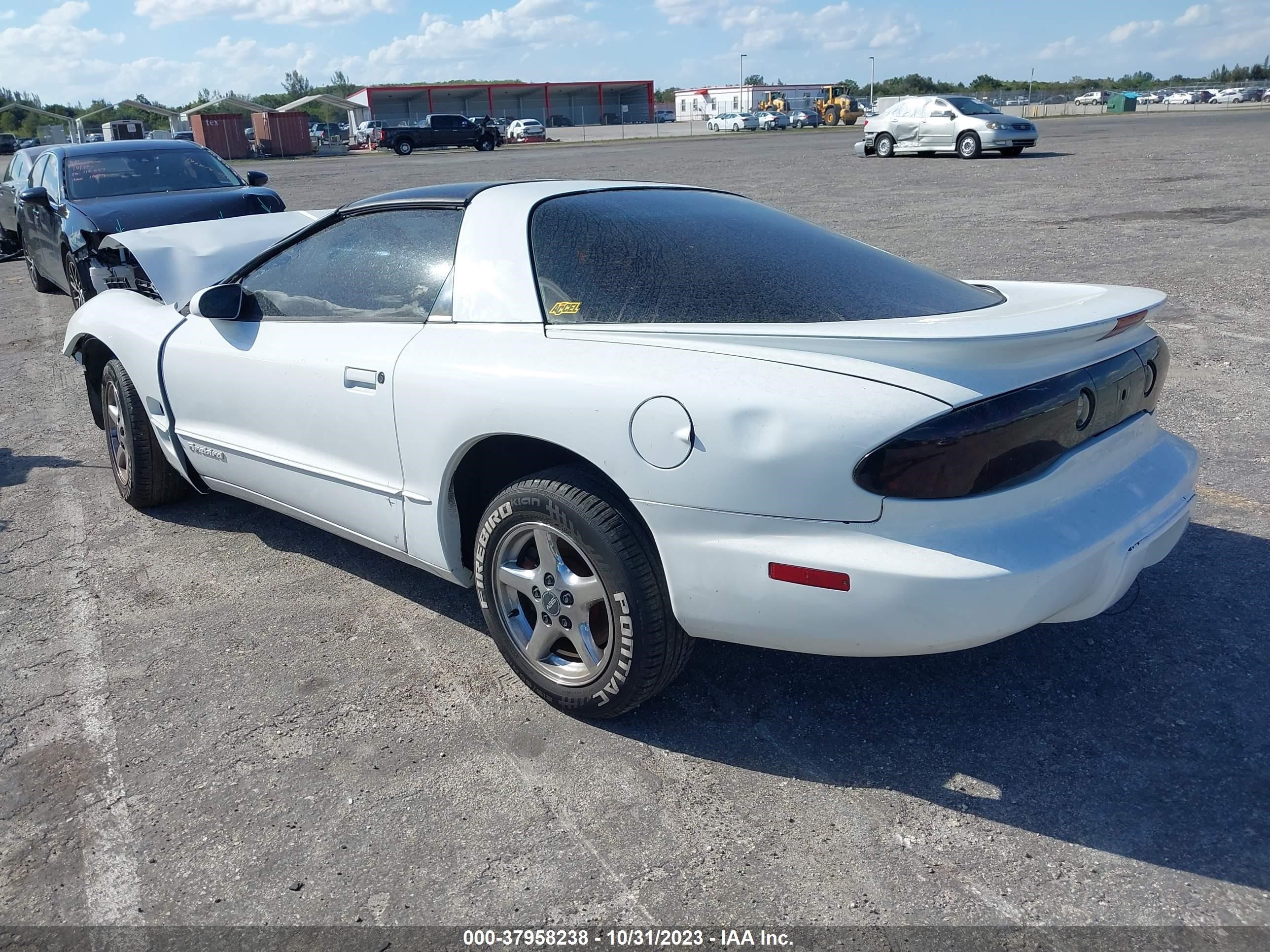 Photo 2 VIN: 2G2FS22K5W2201225 - PONTIAC FIREBIRD 