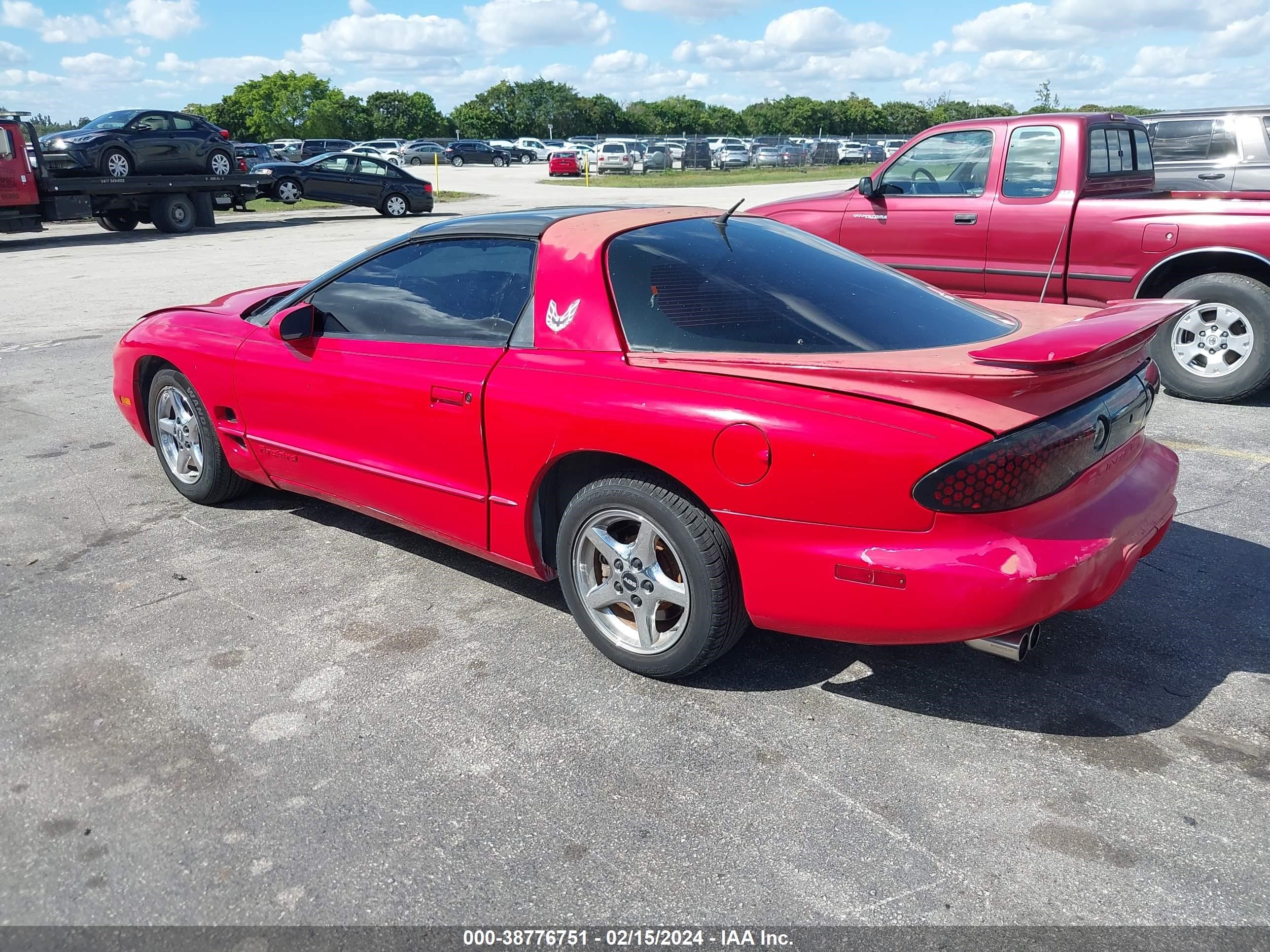 Photo 2 VIN: 2G2FS22K612123742 - PONTIAC FIREBIRD 