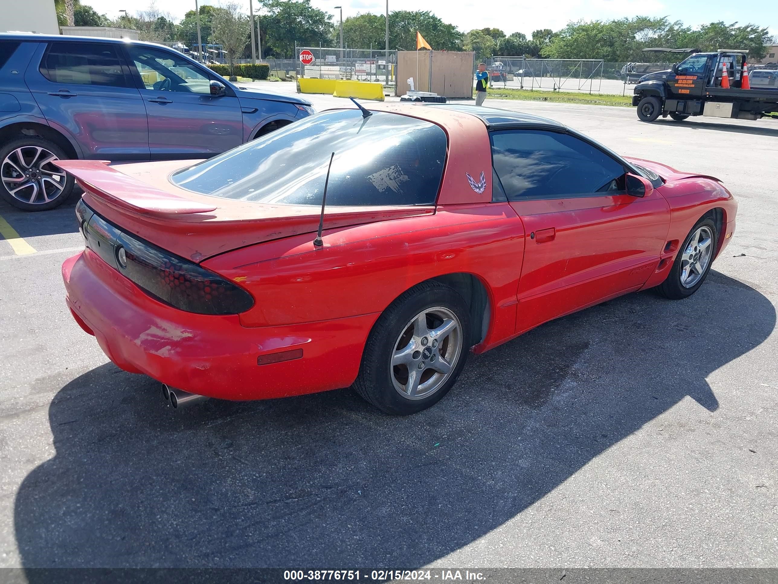 Photo 3 VIN: 2G2FS22K612123742 - PONTIAC FIREBIRD 