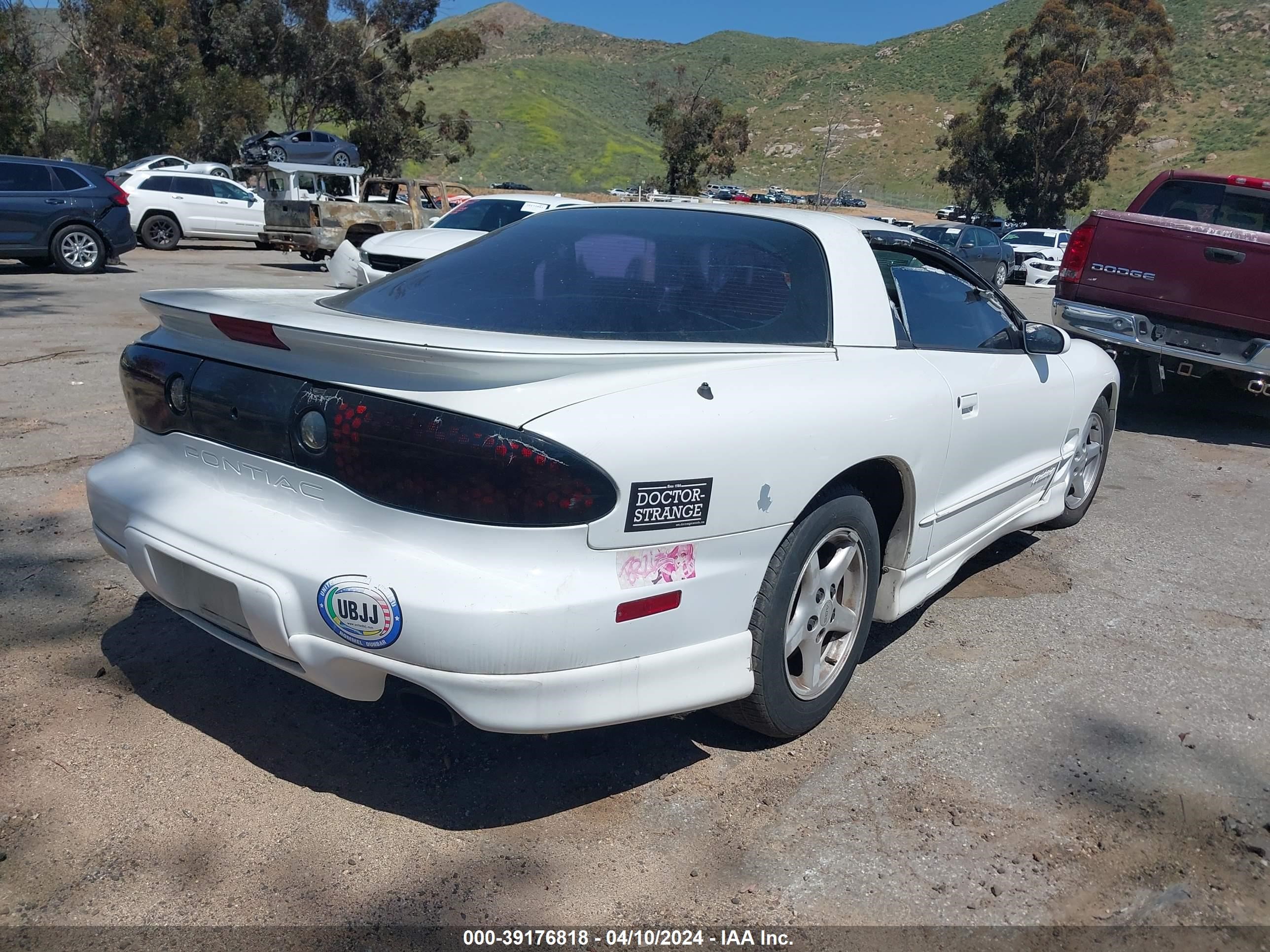 Photo 3 VIN: 2G2FS22K9X2209040 - PONTIAC FIREBIRD 