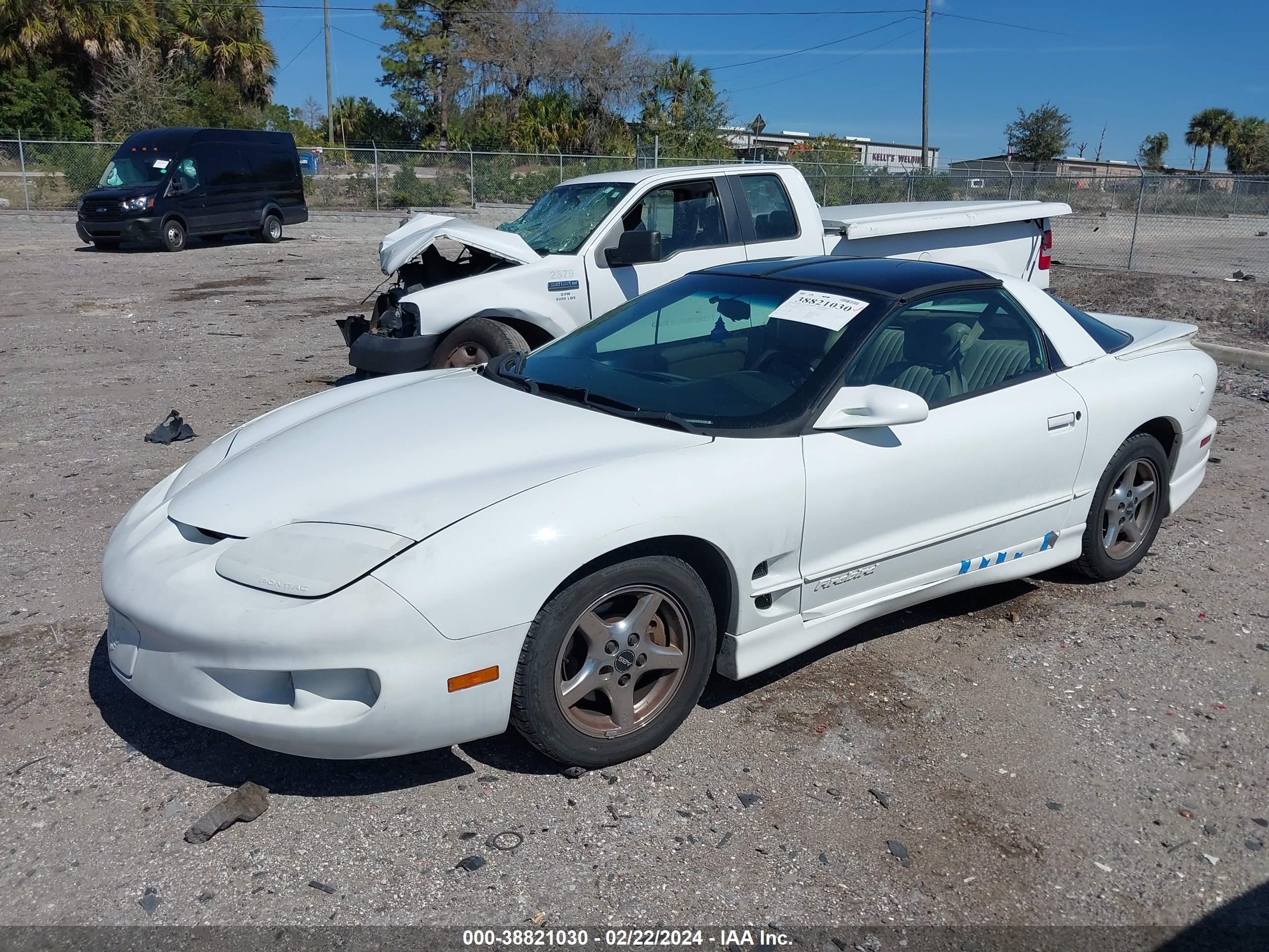 Photo 1 VIN: 2G2FS22KXY2101947 - PONTIAC FIREBIRD 