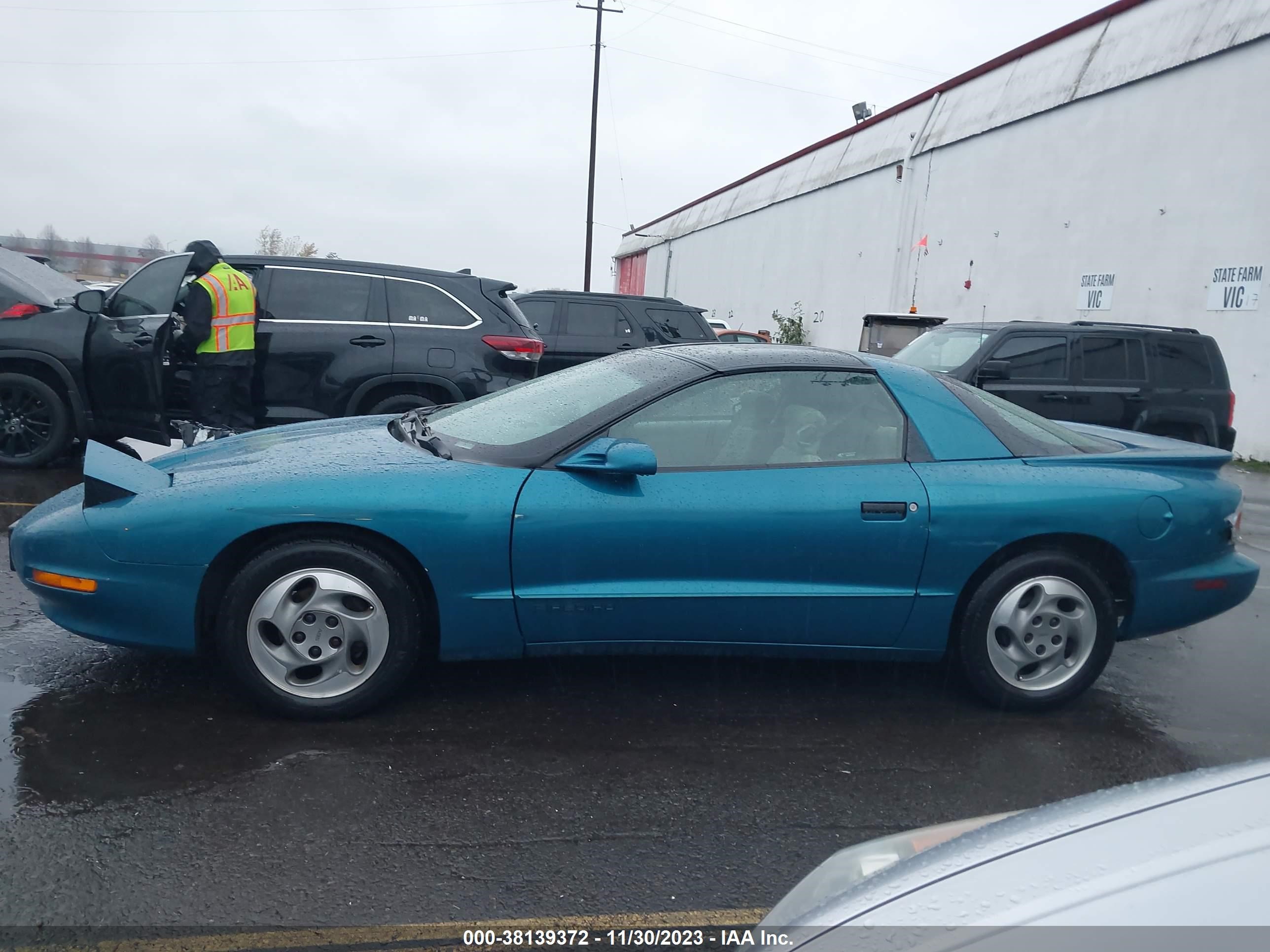 Photo 13 VIN: 2G2FS22S2S2236461 - PONTIAC FIREBIRD 