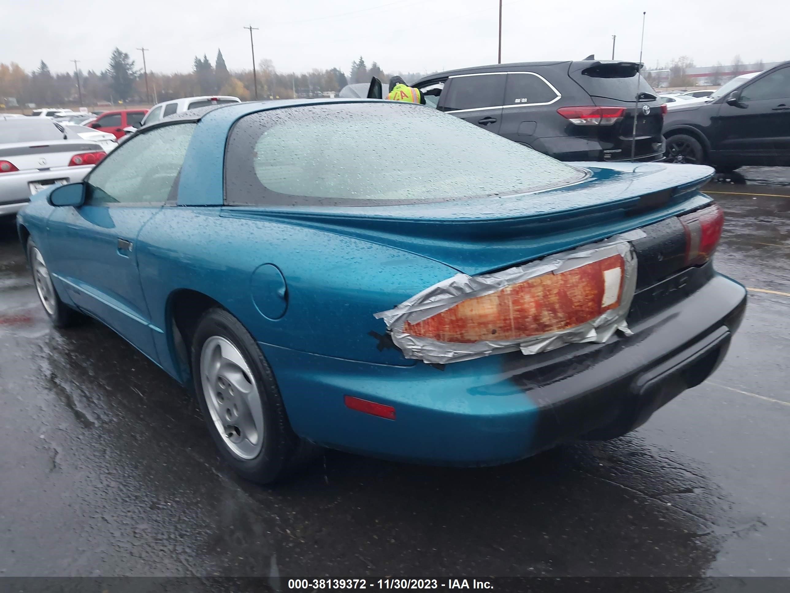 Photo 2 VIN: 2G2FS22S2S2236461 - PONTIAC FIREBIRD 