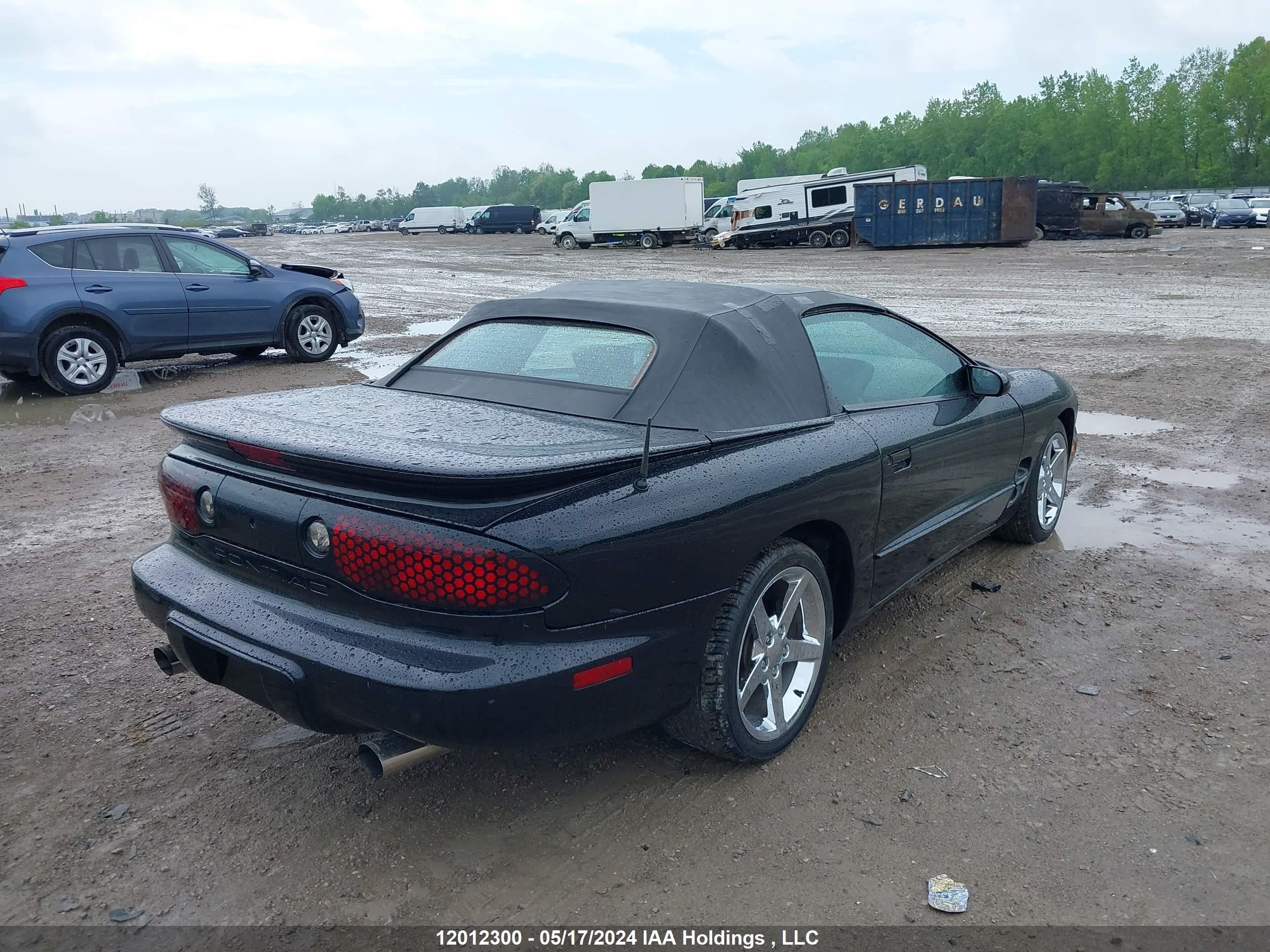 Photo 3 VIN: 2G2FS32K3X2231511 - PONTIAC FIREBIRD 