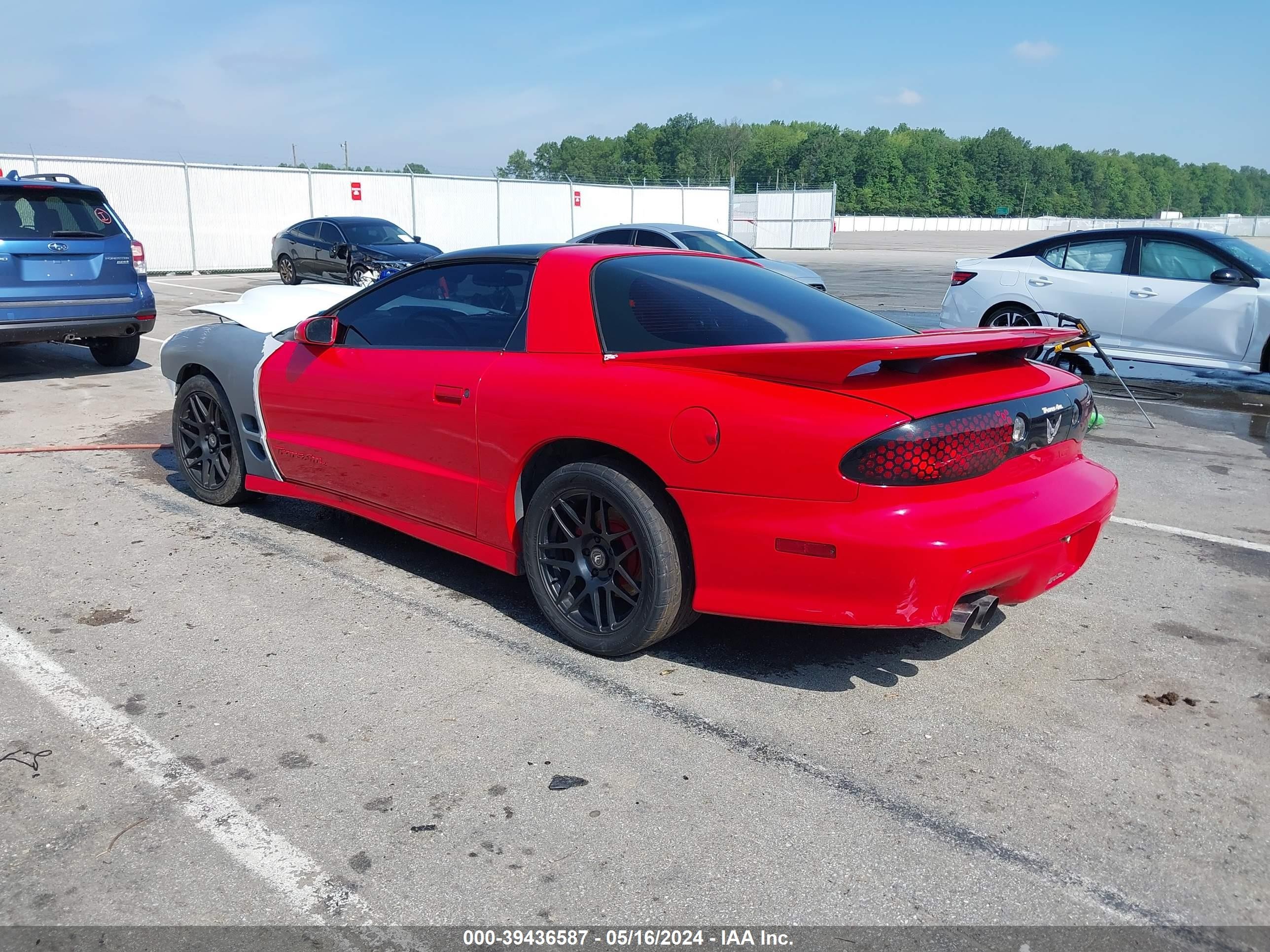 Photo 2 VIN: 2G2FV22G322107177 - PONTIAC FIREBIRD 