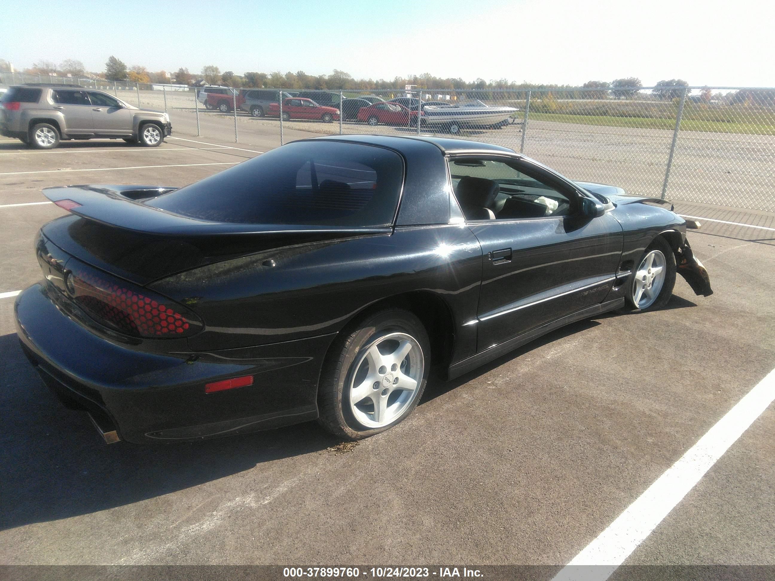 Photo 3 VIN: 2G2FV22GXW2220128 - PONTIAC FIREBIRD 