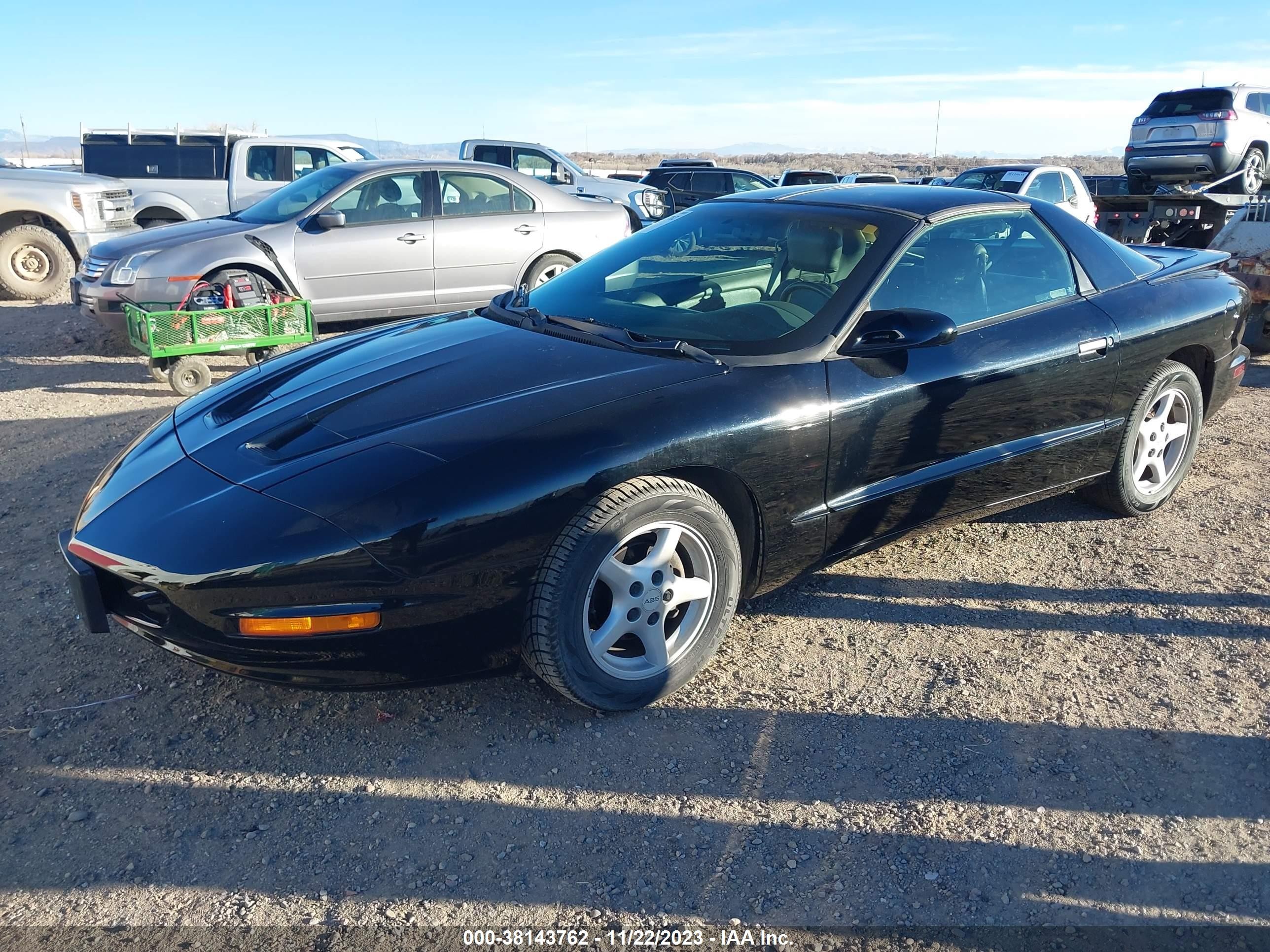 Photo 1 VIN: 2G2FV22P0V2221707 - PONTIAC FIREBIRD 