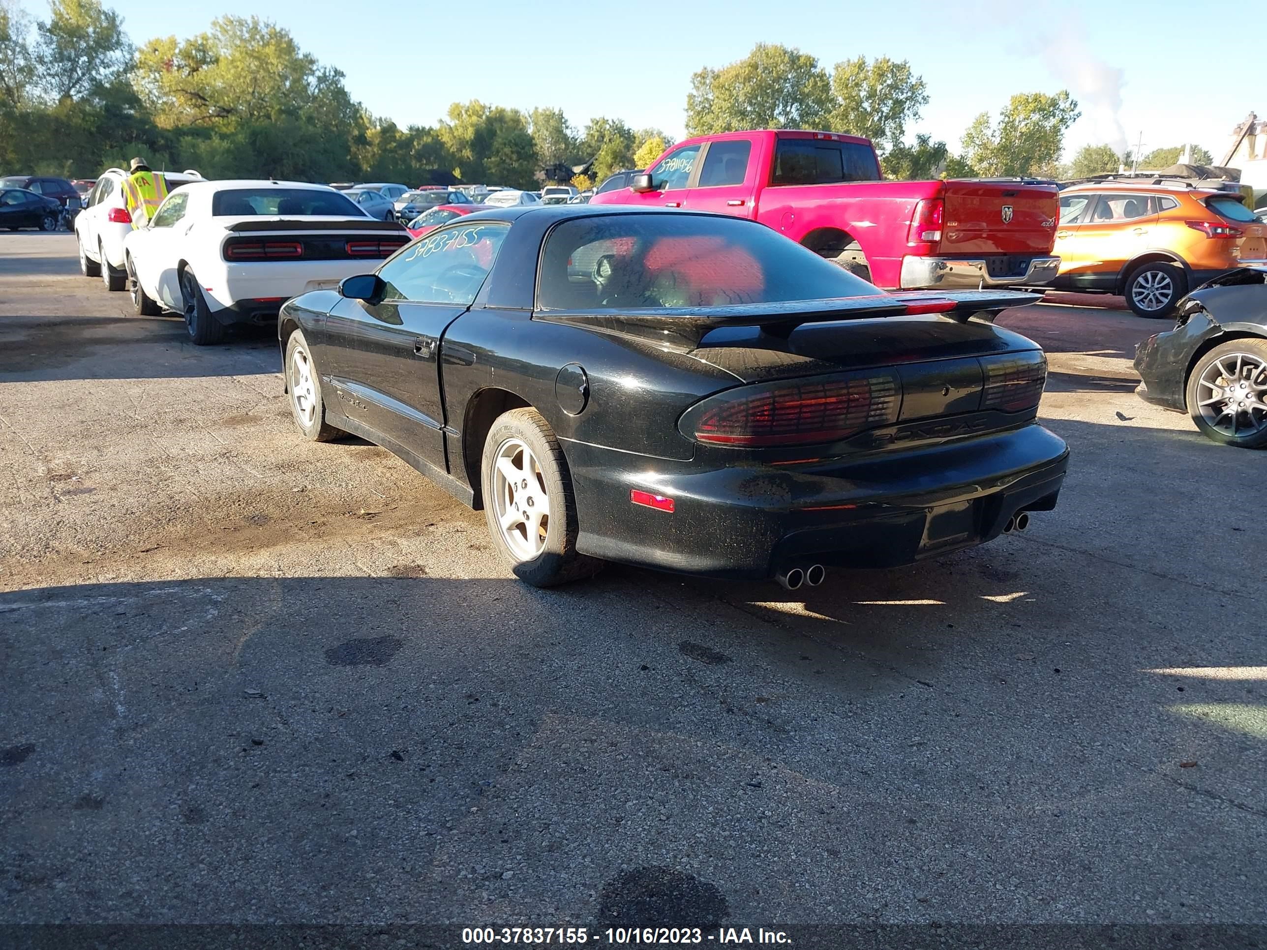 Photo 2 VIN: 2G2FV22P1S2230928 - PONTIAC FIREBIRD 