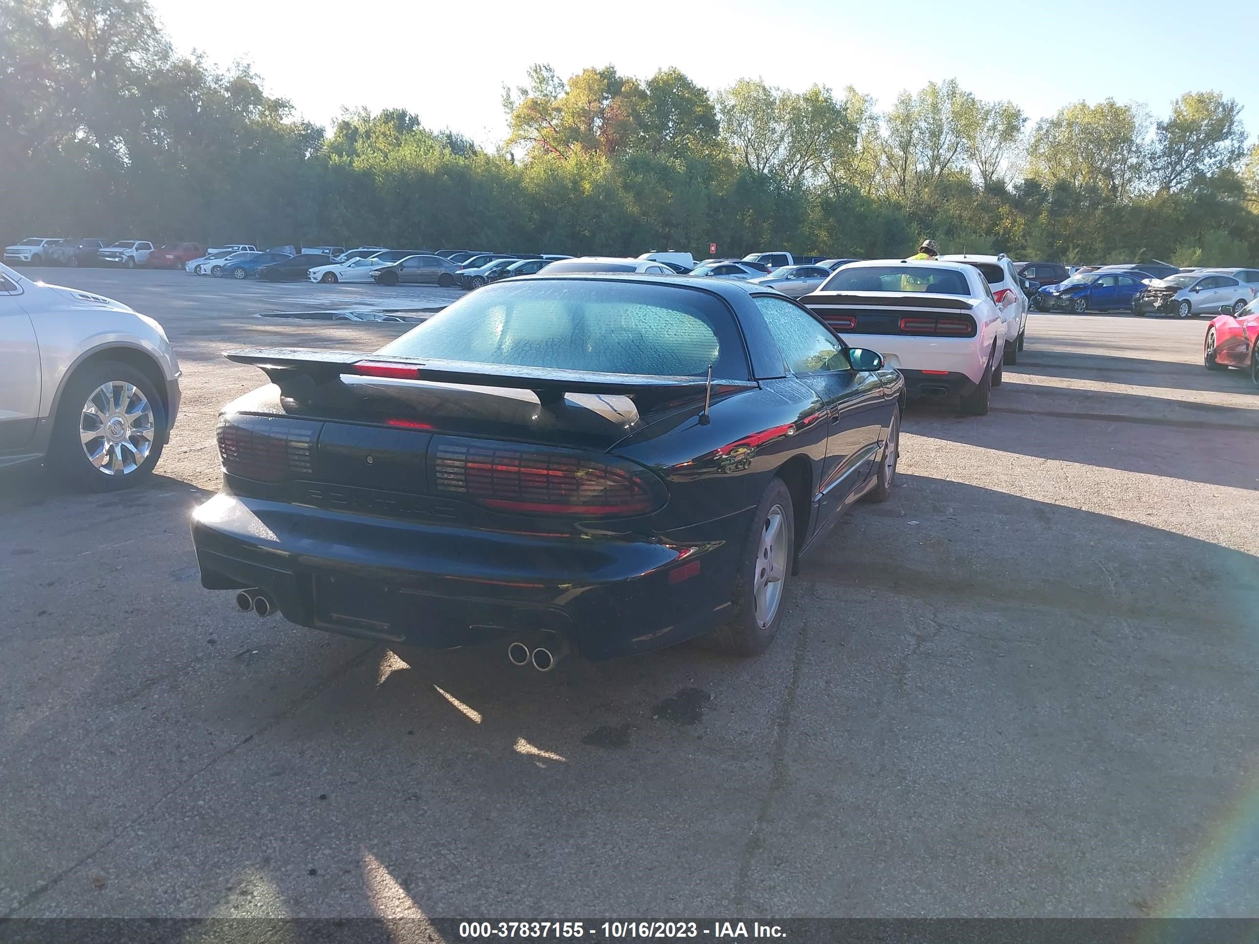 Photo 3 VIN: 2G2FV22P1S2230928 - PONTIAC FIREBIRD 