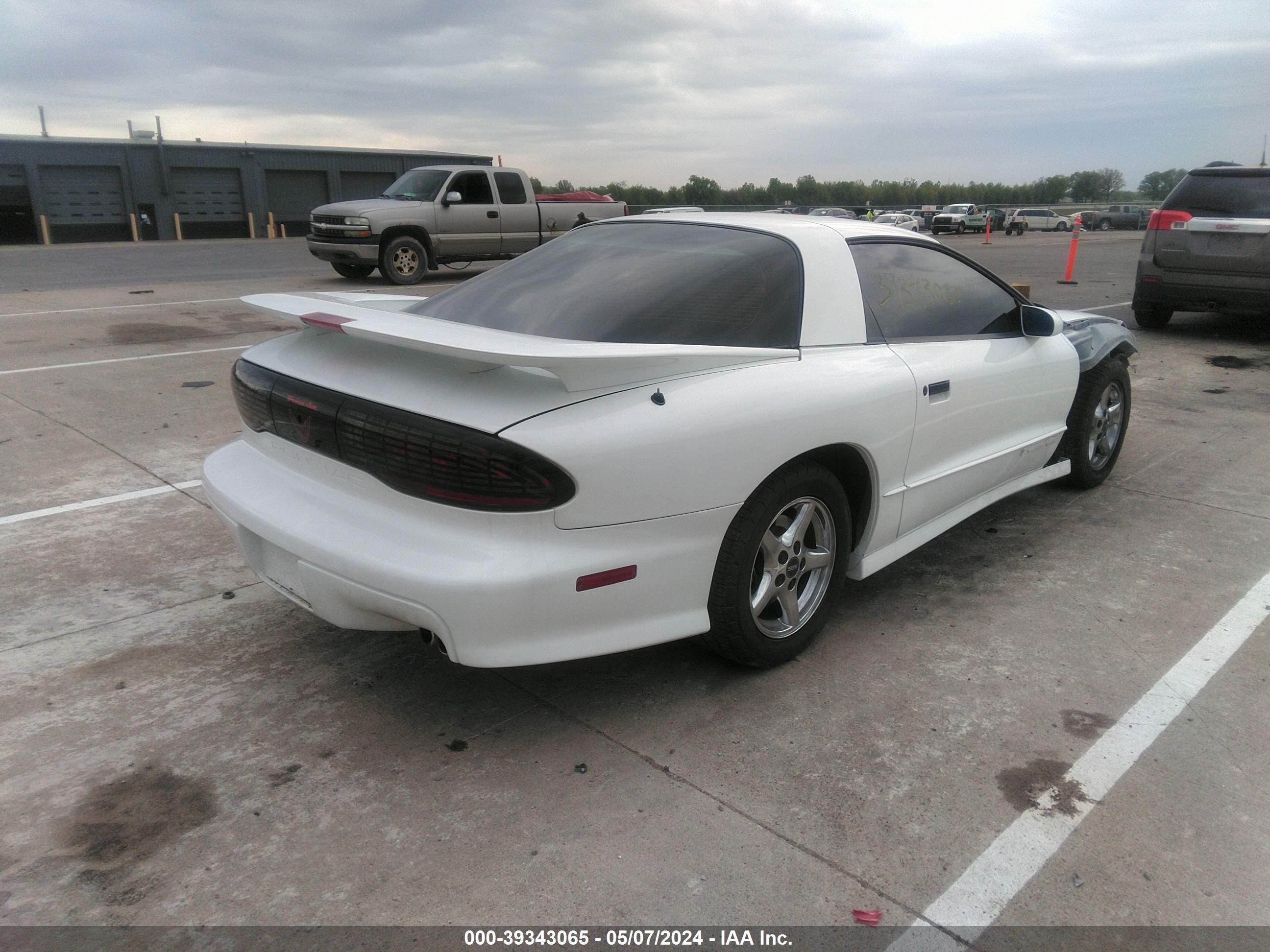 Photo 3 VIN: 2G2FV22P4V2212508 - PONTIAC FIREBIRD 