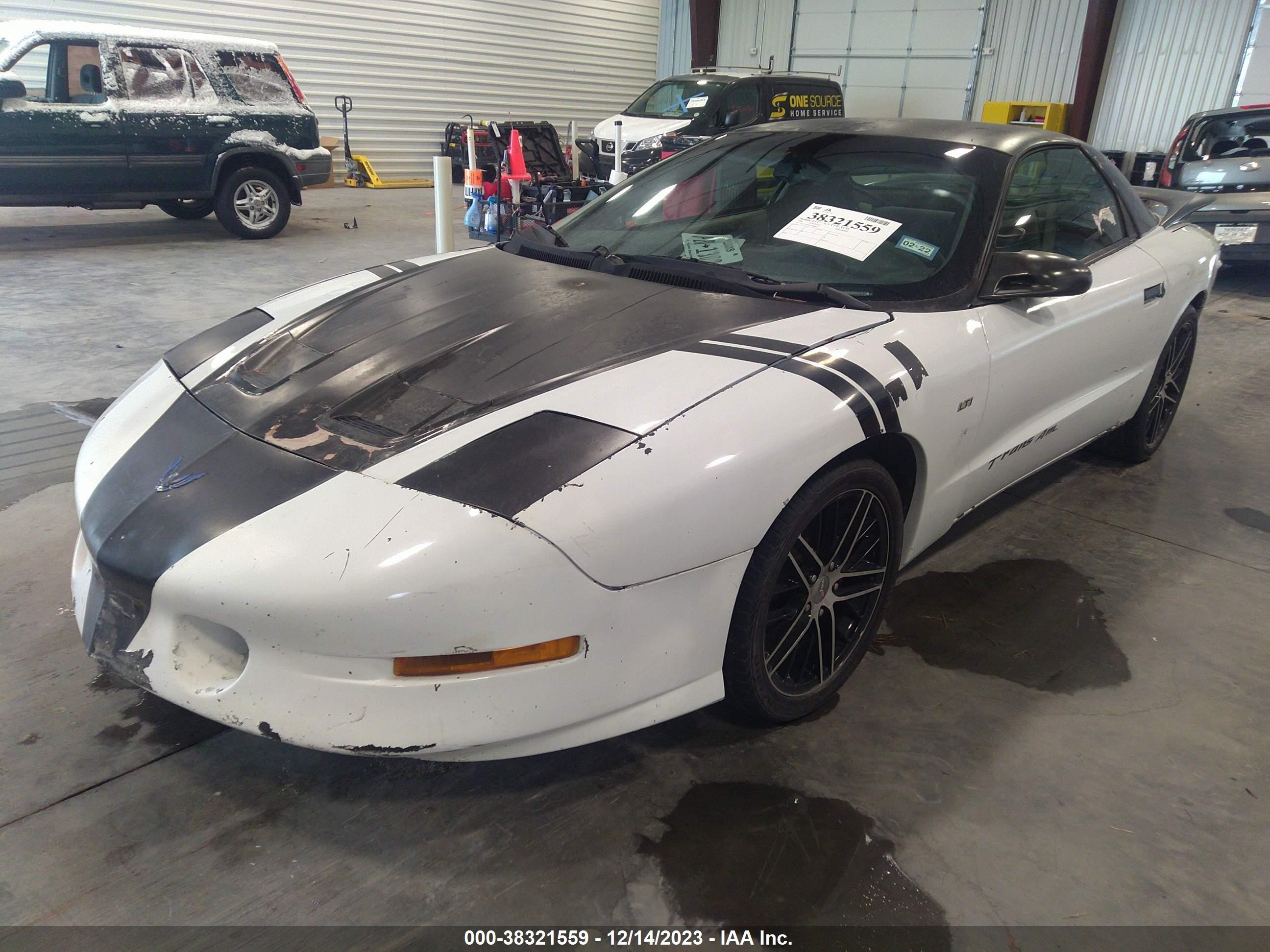 Photo 1 VIN: 2G2FV22P6T2208845 - PONTIAC FIREBIRD 