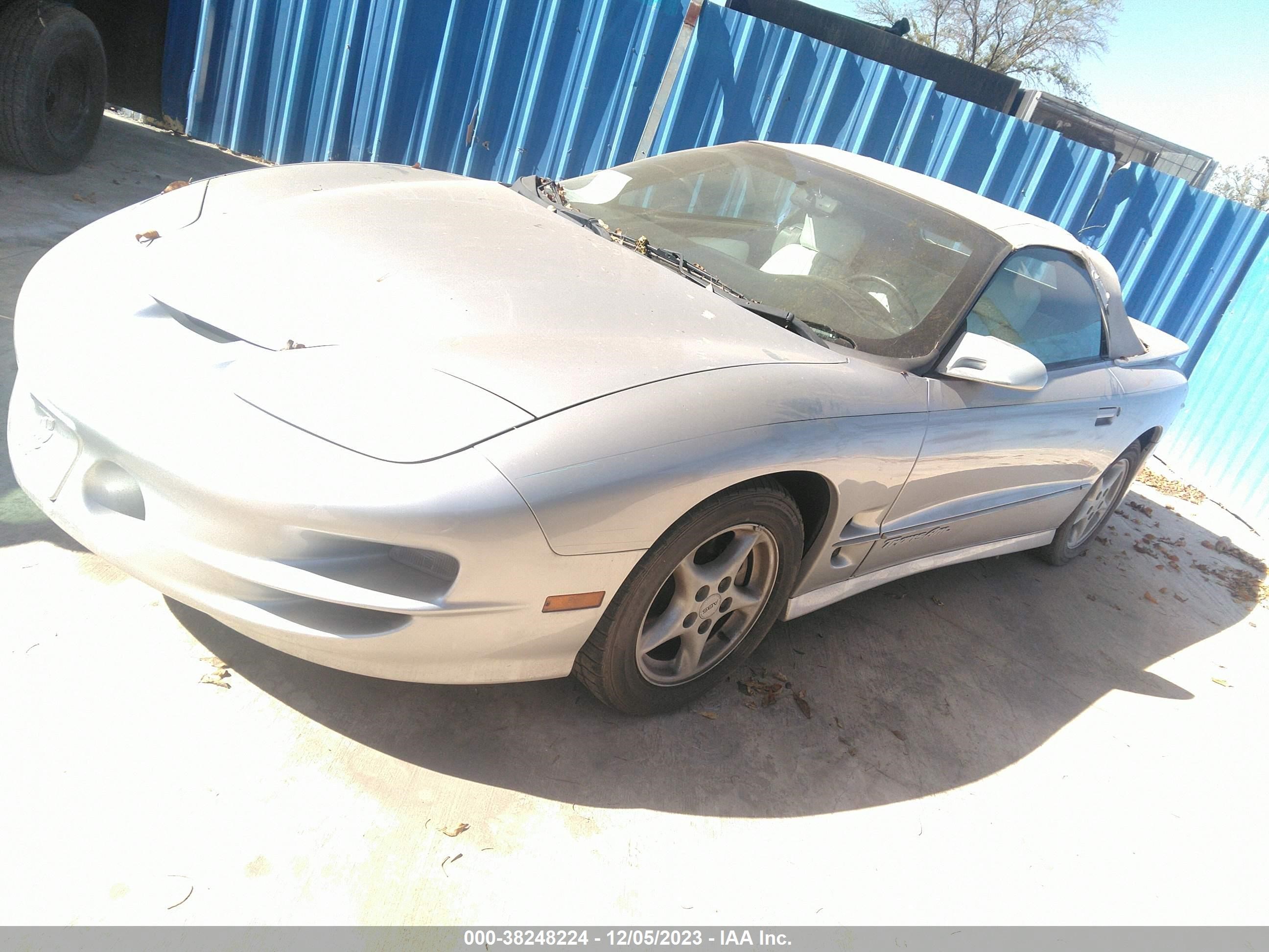 Photo 1 VIN: 2G2FV32G6W2219824 - PONTIAC FIREBIRD 