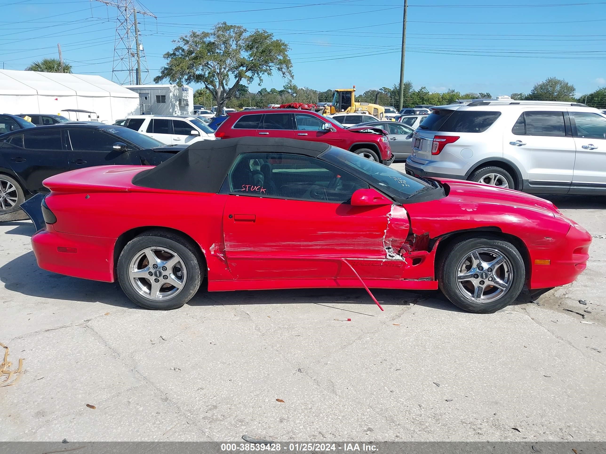 Photo 11 VIN: 2G2FV32G8X2217395 - PONTIAC FIREBIRD 