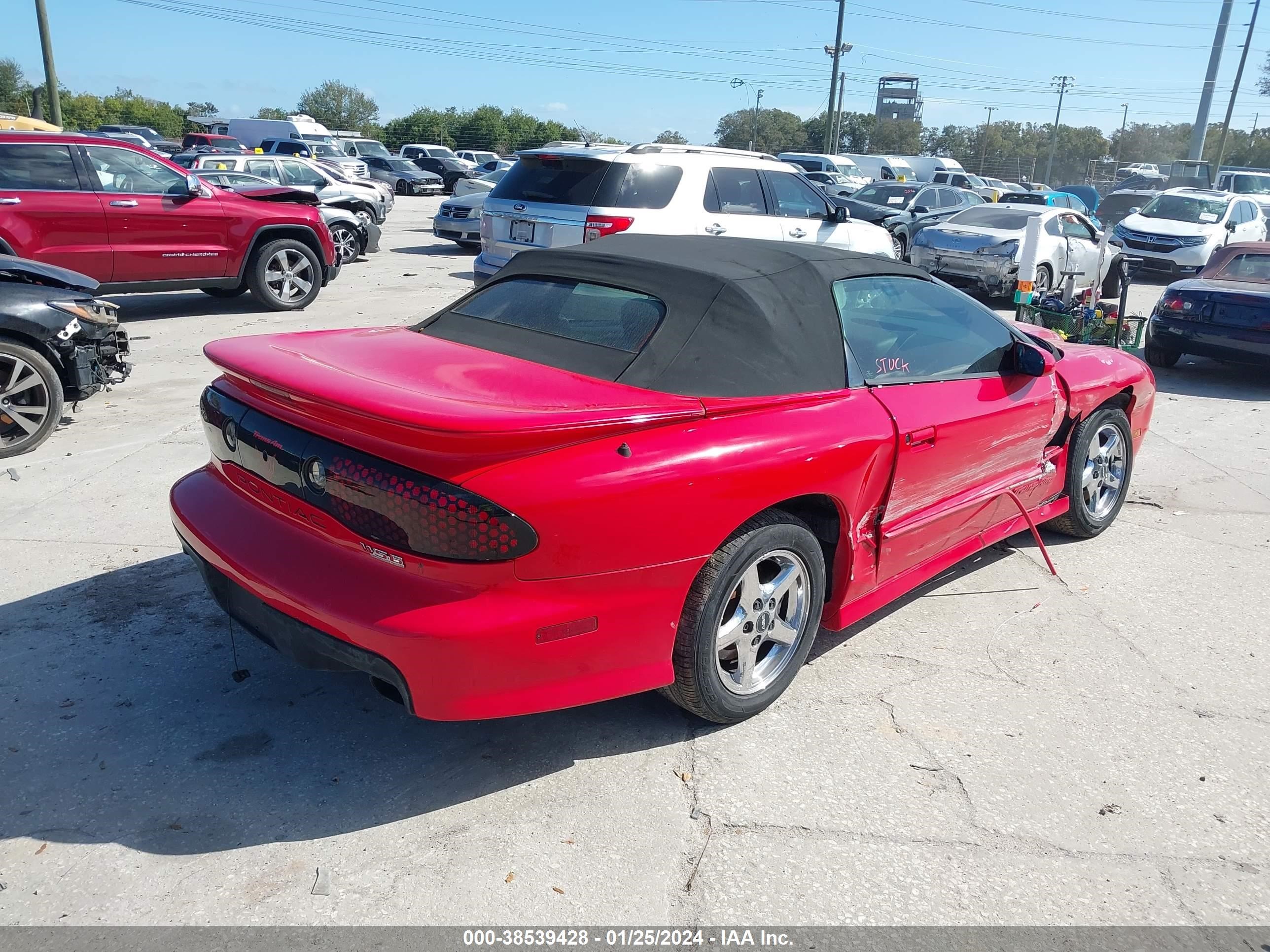 Photo 3 VIN: 2G2FV32G8X2217395 - PONTIAC FIREBIRD 