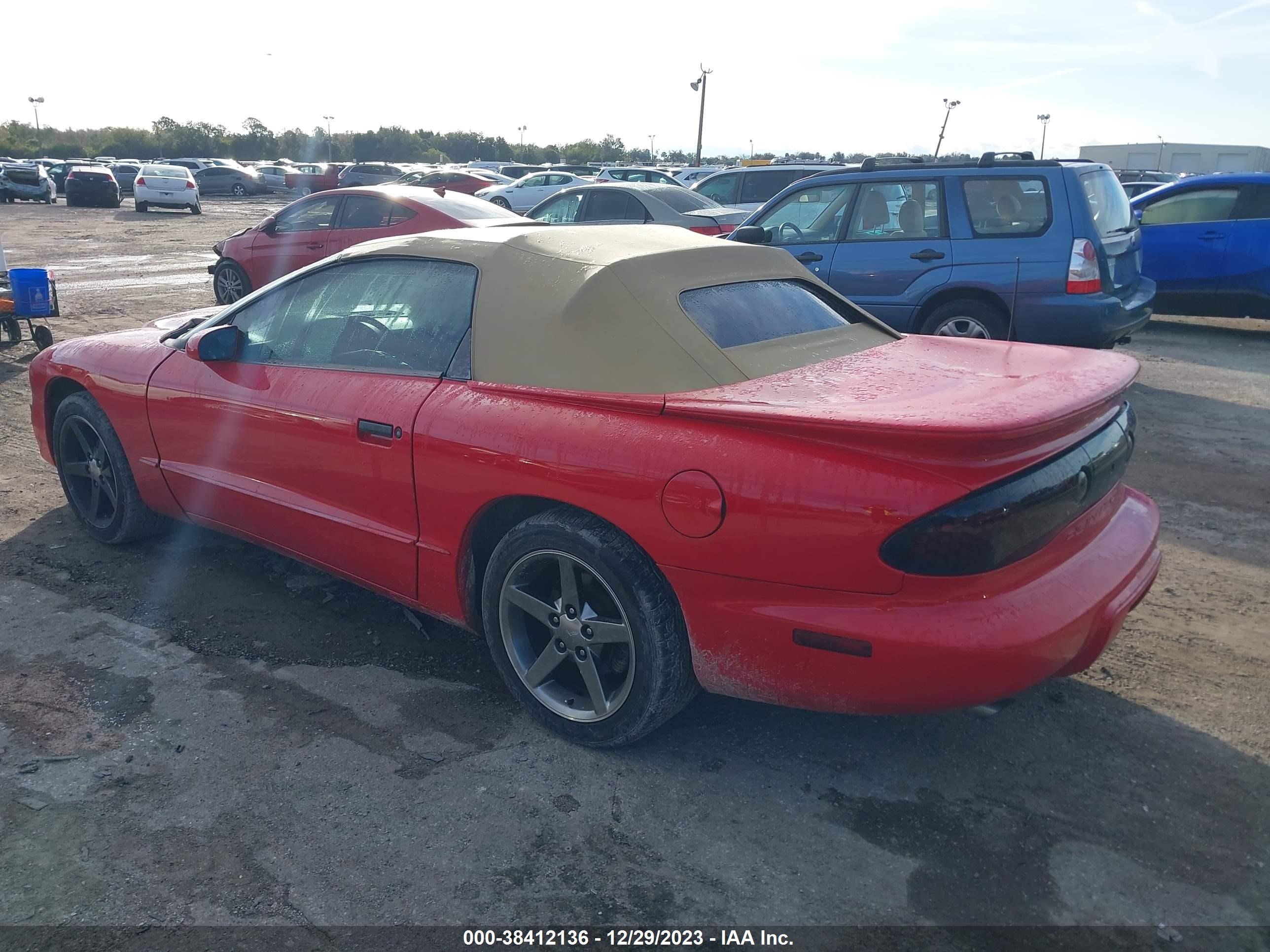 Photo 2 VIN: 2G2FV32P1R2247860 - PONTIAC FIREBIRD 