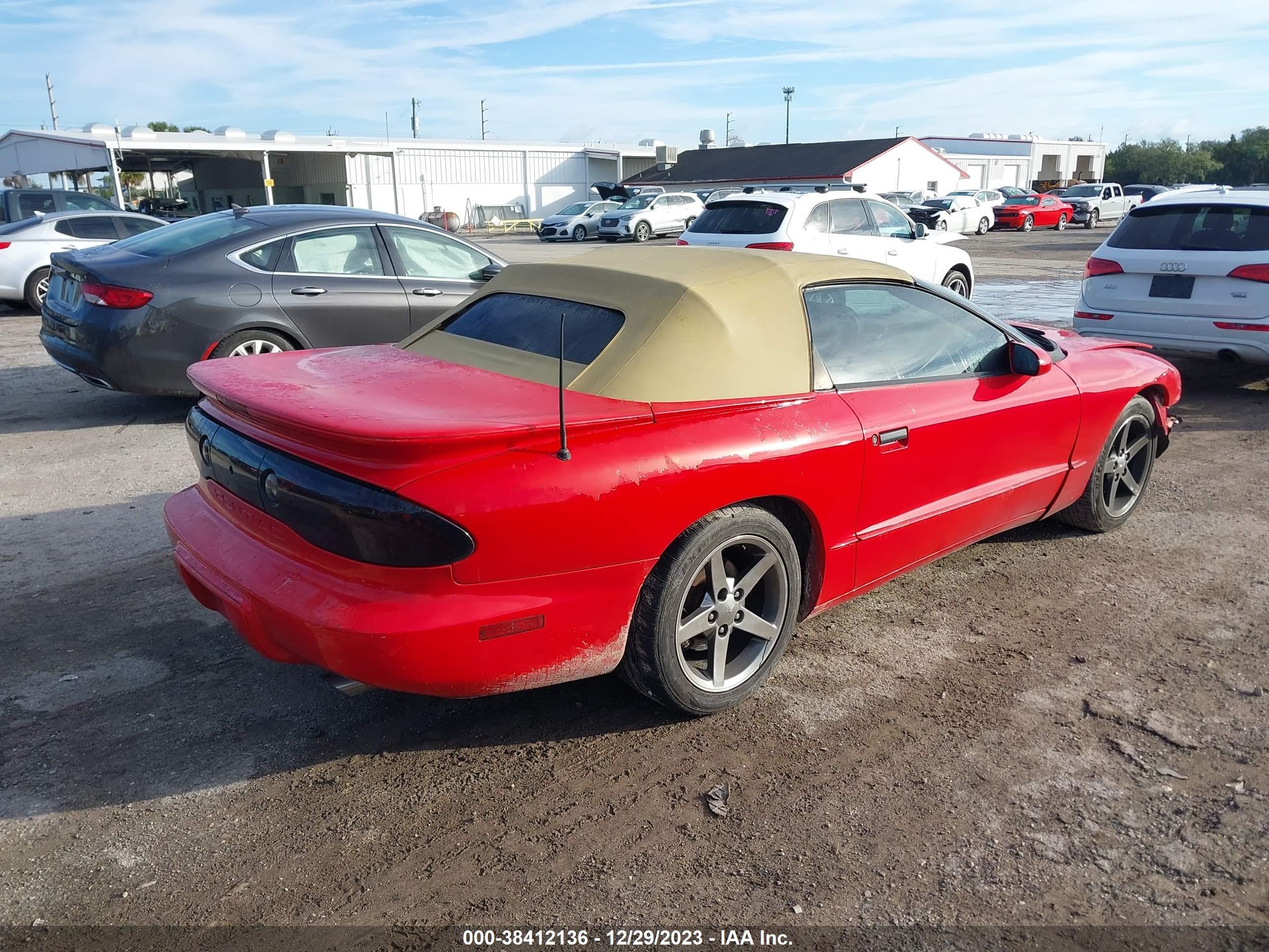 Photo 3 VIN: 2G2FV32P1R2247860 - PONTIAC FIREBIRD 