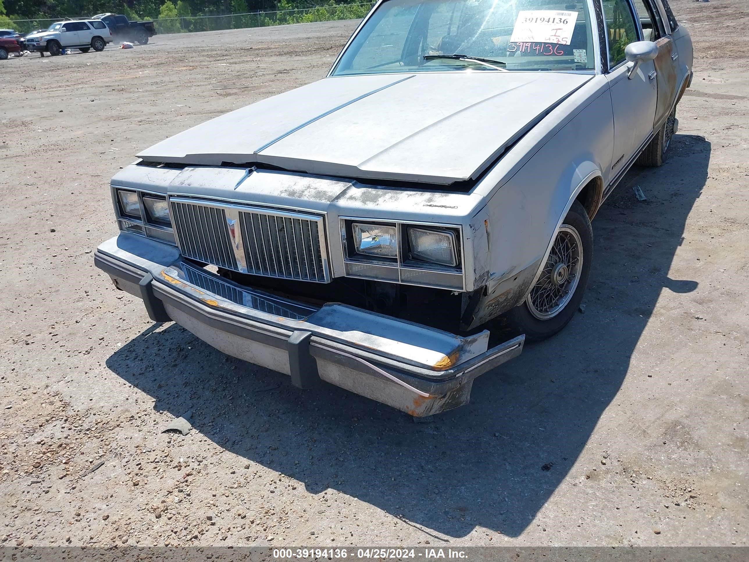 Photo 5 VIN: 2G2GN69H9F2326337 - PONTIAC BONNEVILLE 