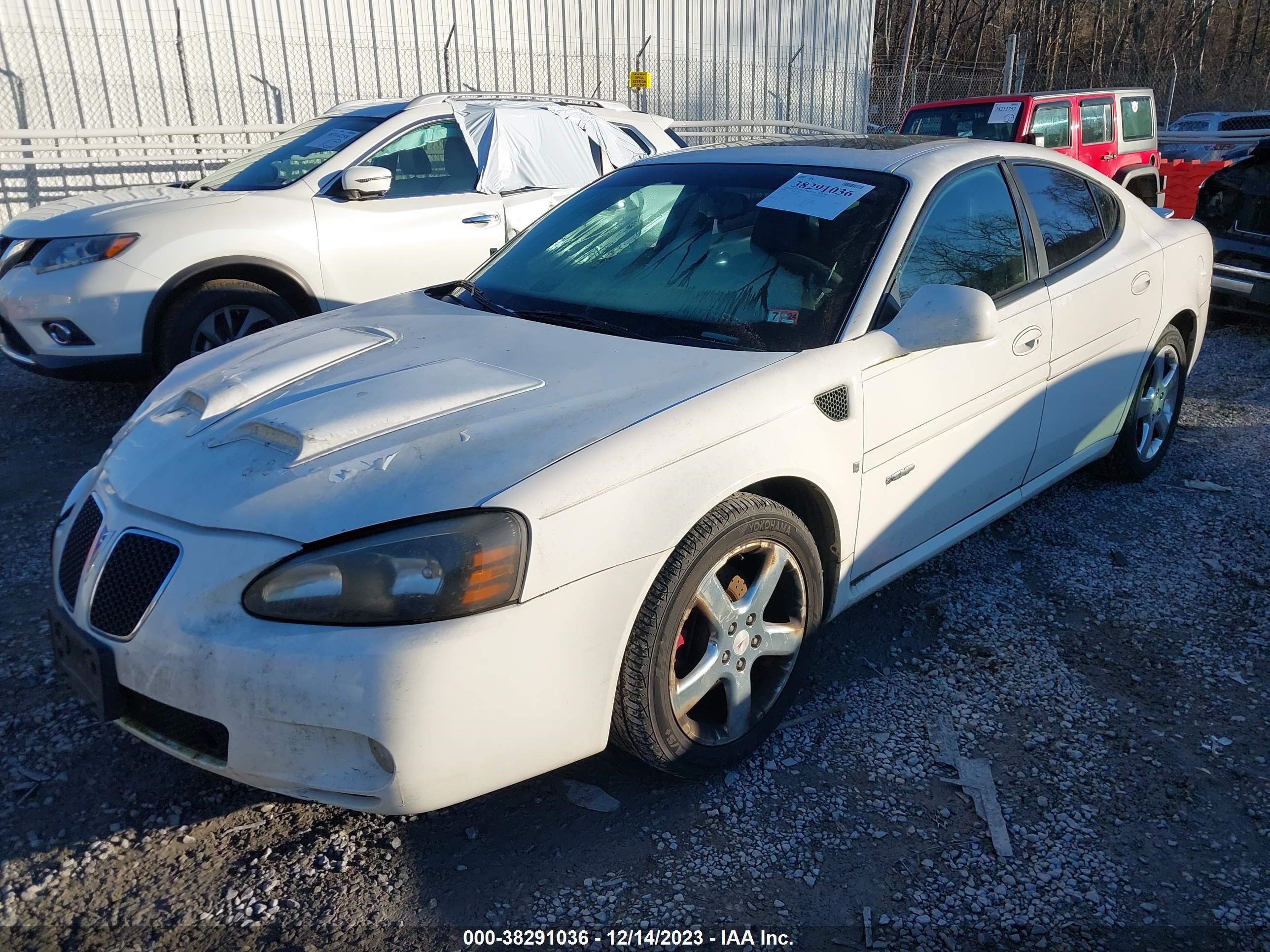 Photo 1 VIN: 2G2WC55C281108786 - PONTIAC GRAND PRIX 