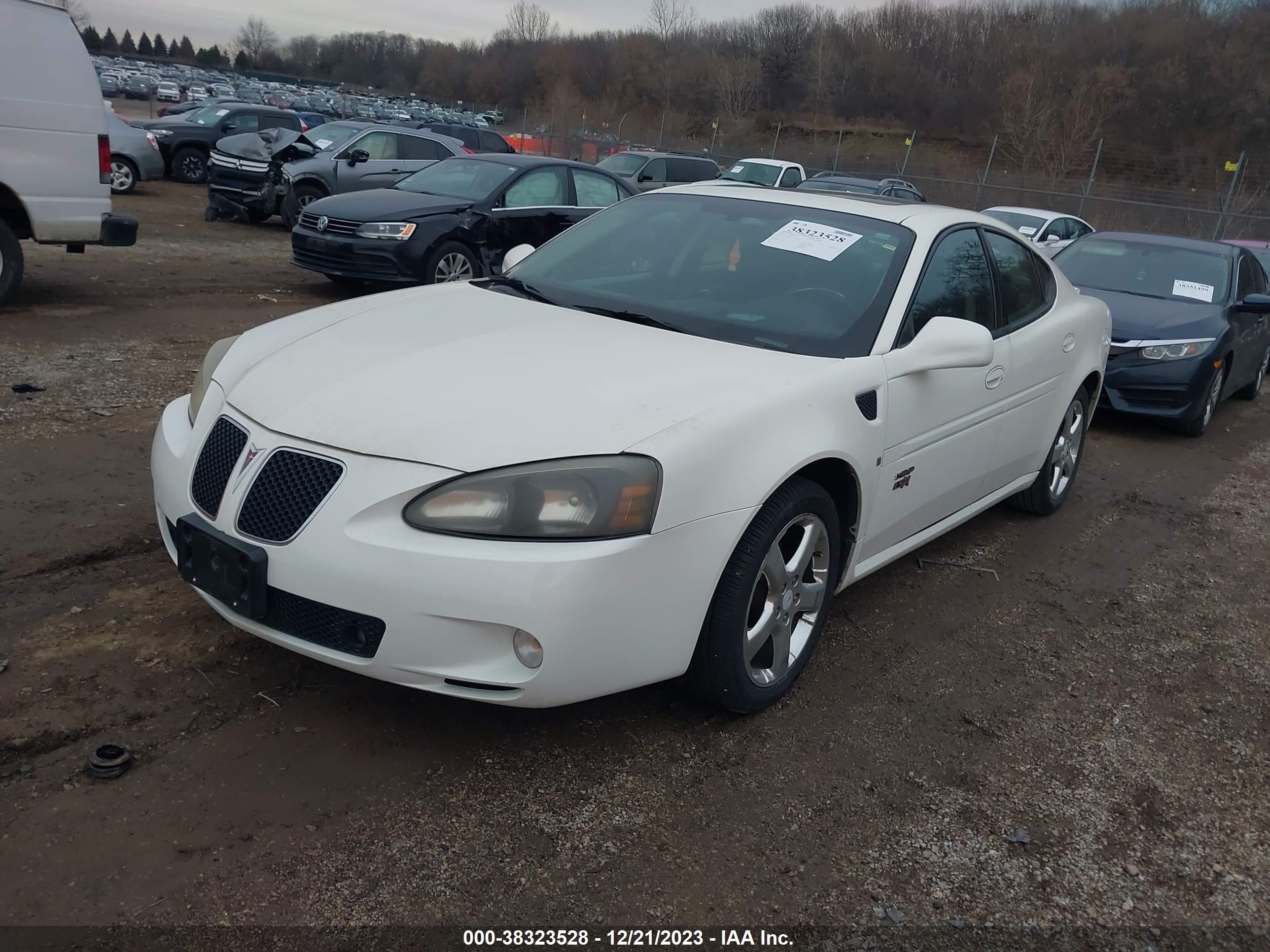 Photo 1 VIN: 2G2WC55C681173415 - PONTIAC GRAND PRIX 