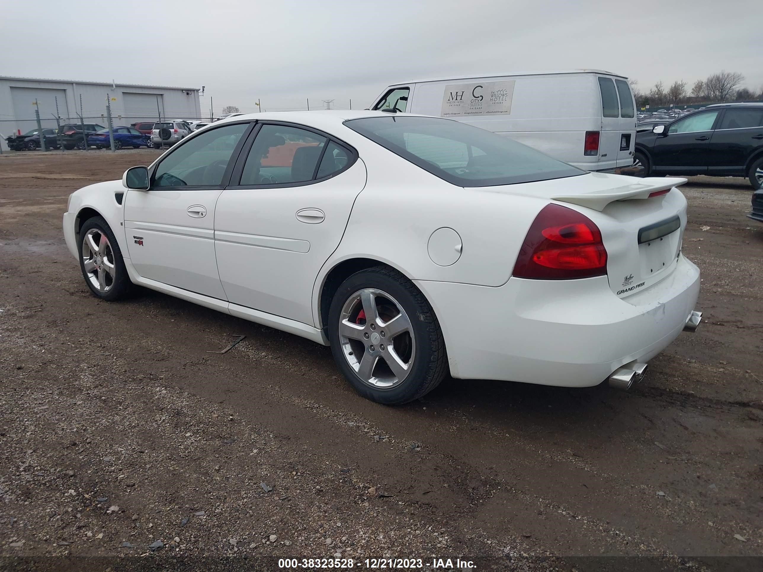 Photo 2 VIN: 2G2WC55C681173415 - PONTIAC GRAND PRIX 