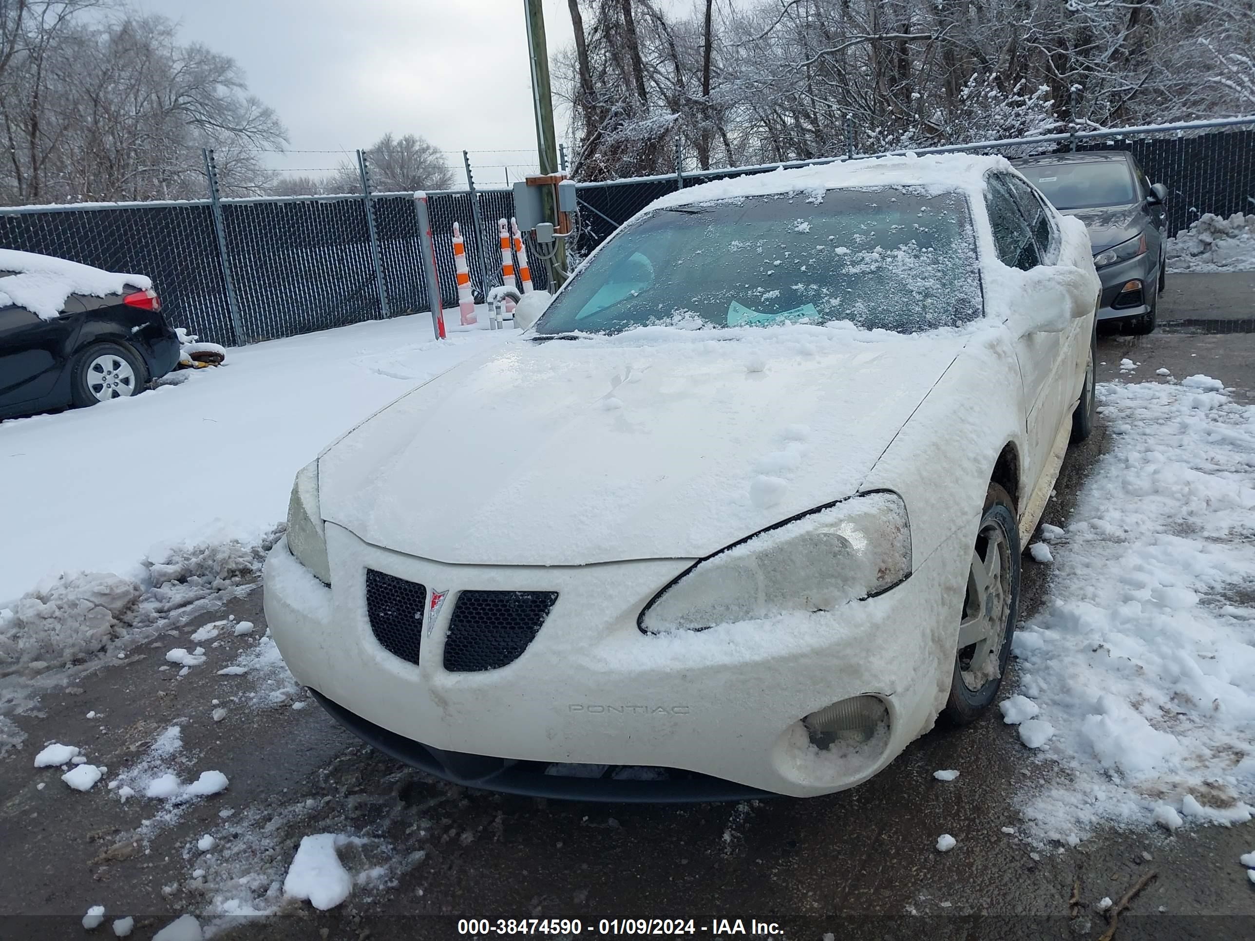 Photo 5 VIN: 2G2WP522041277750 - PONTIAC GRAND PRIX 