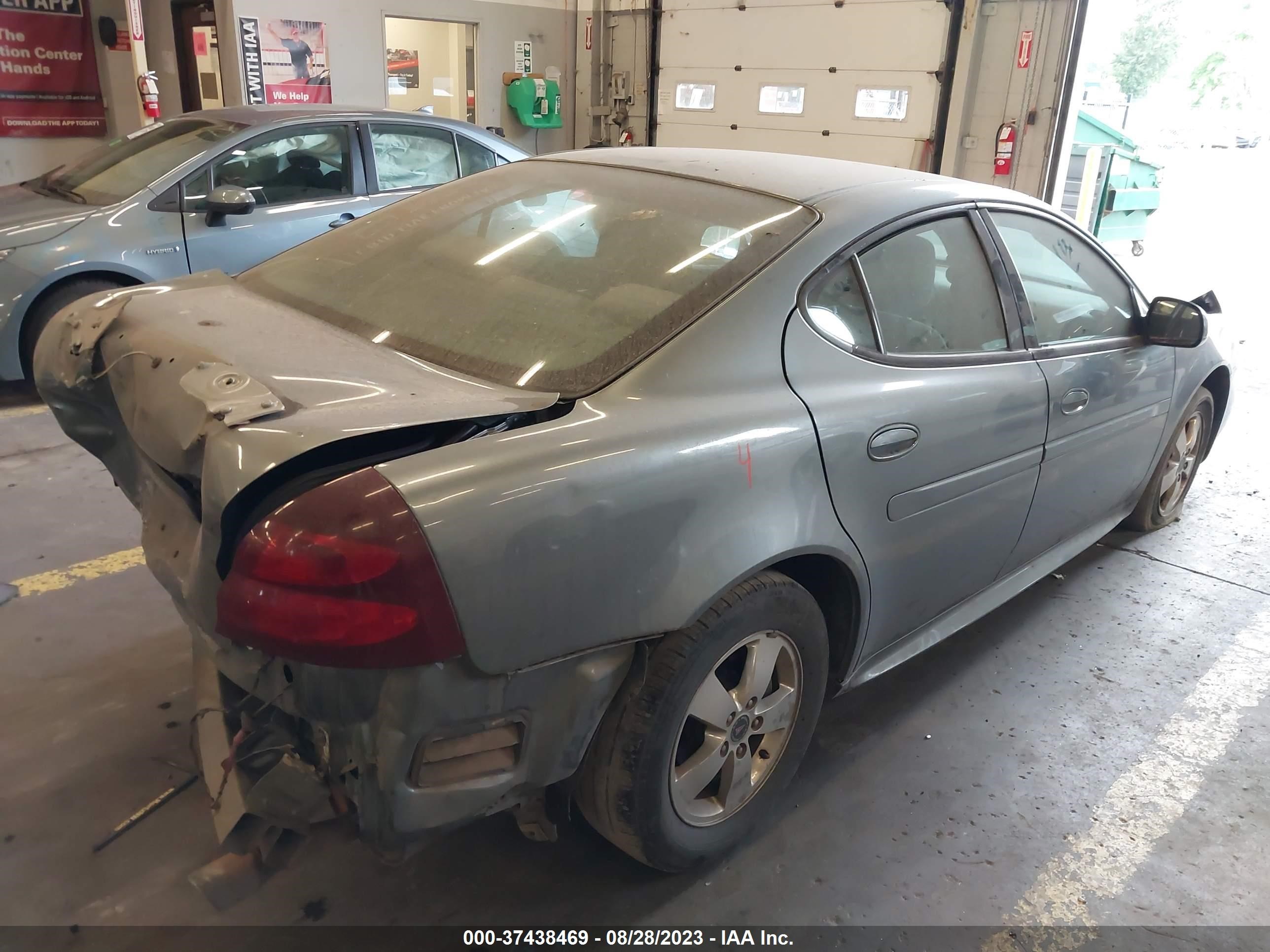 Photo 3 VIN: 2G2WP522151310918 - PONTIAC GRAND PRIX 