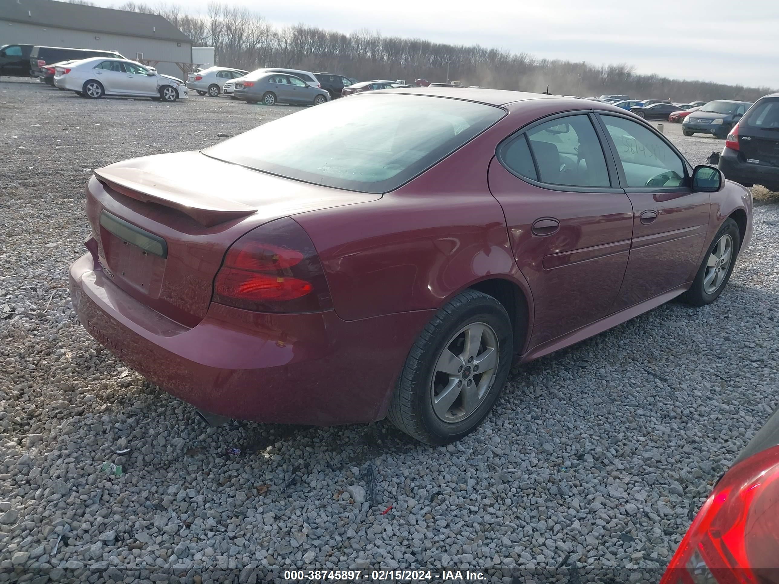 Photo 3 VIN: 2G2WP522351193228 - PONTIAC GRAND PRIX 