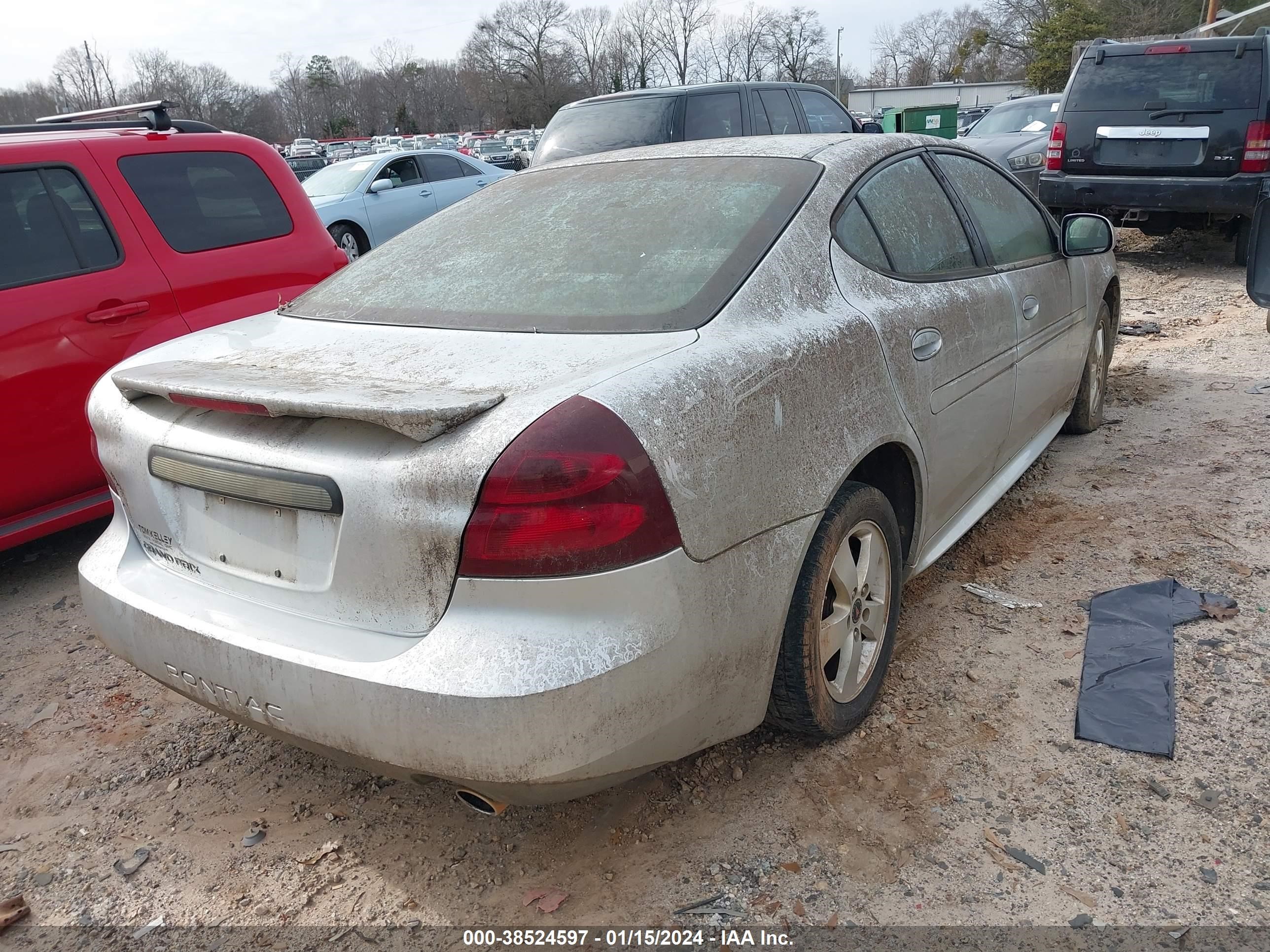 Photo 11 VIN: 2G2WP522351287562 - PONTIAC GRAND PRIX 