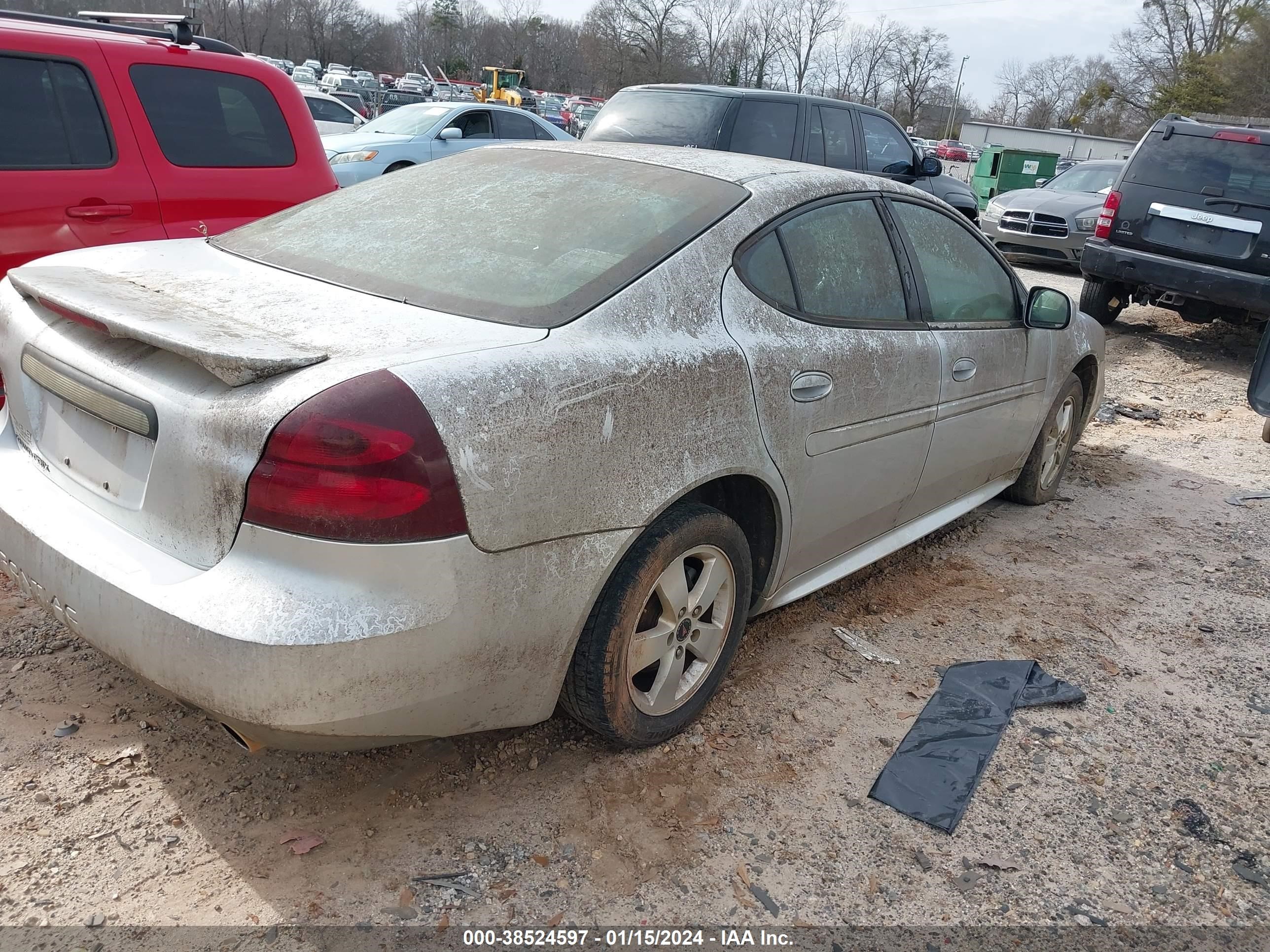 Photo 3 VIN: 2G2WP522351287562 - PONTIAC GRAND PRIX 