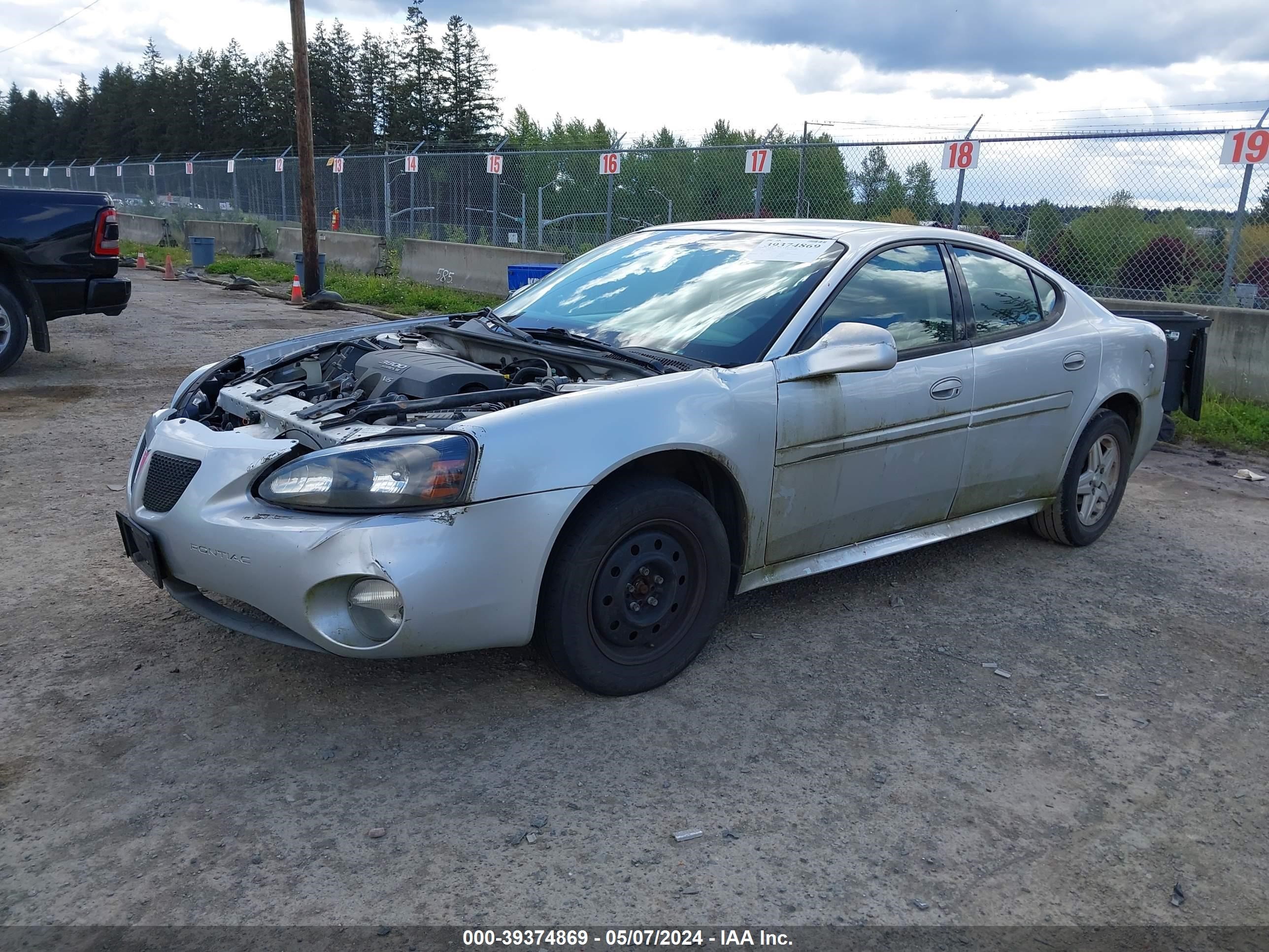 Photo 1 VIN: 2G2WP522441187212 - PONTIAC GRAND PRIX 