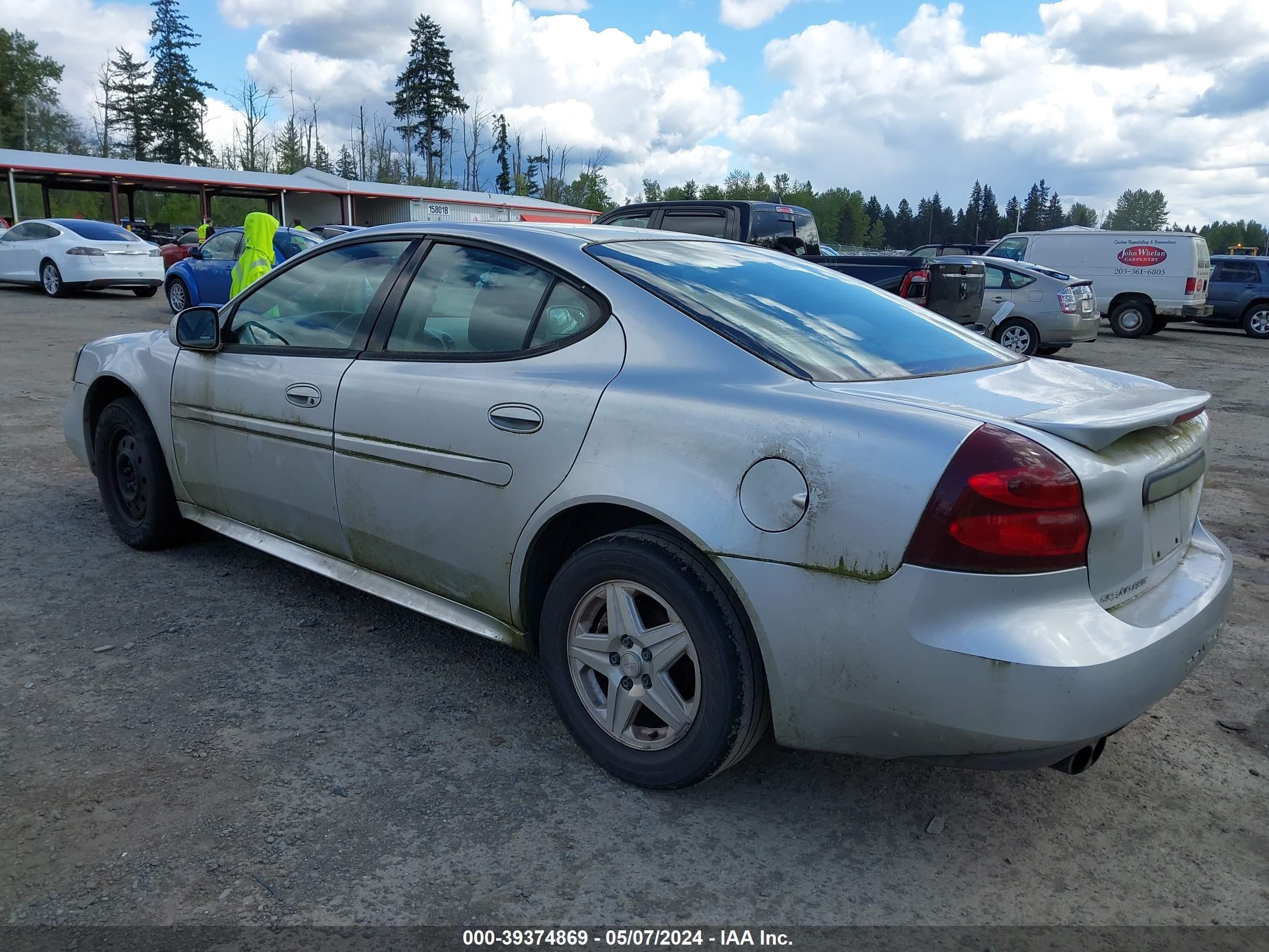 Photo 2 VIN: 2G2WP522441187212 - PONTIAC GRAND PRIX 