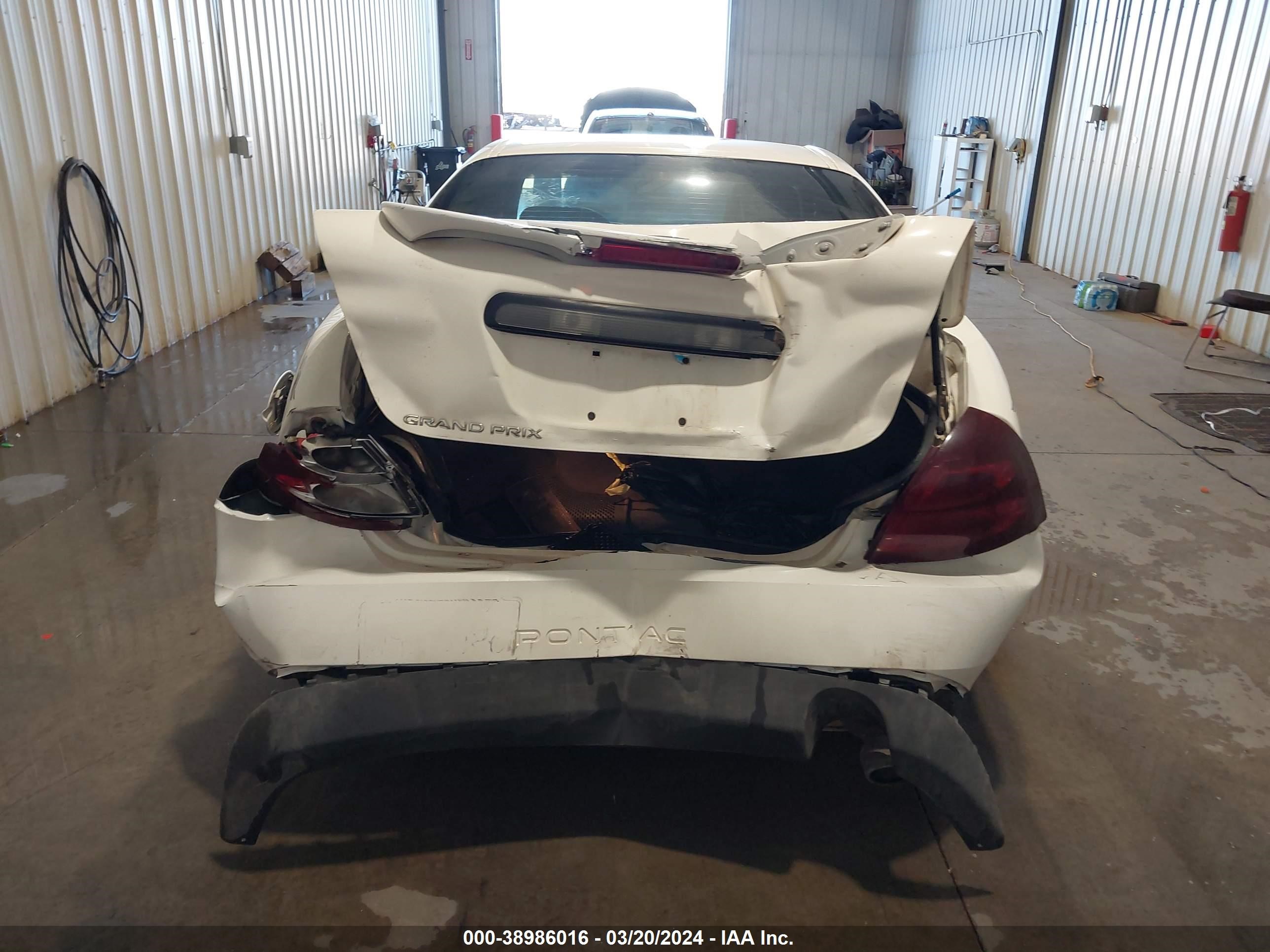 Photo 15 VIN: 2G2WP522551151806 - PONTIAC GRAND PRIX 