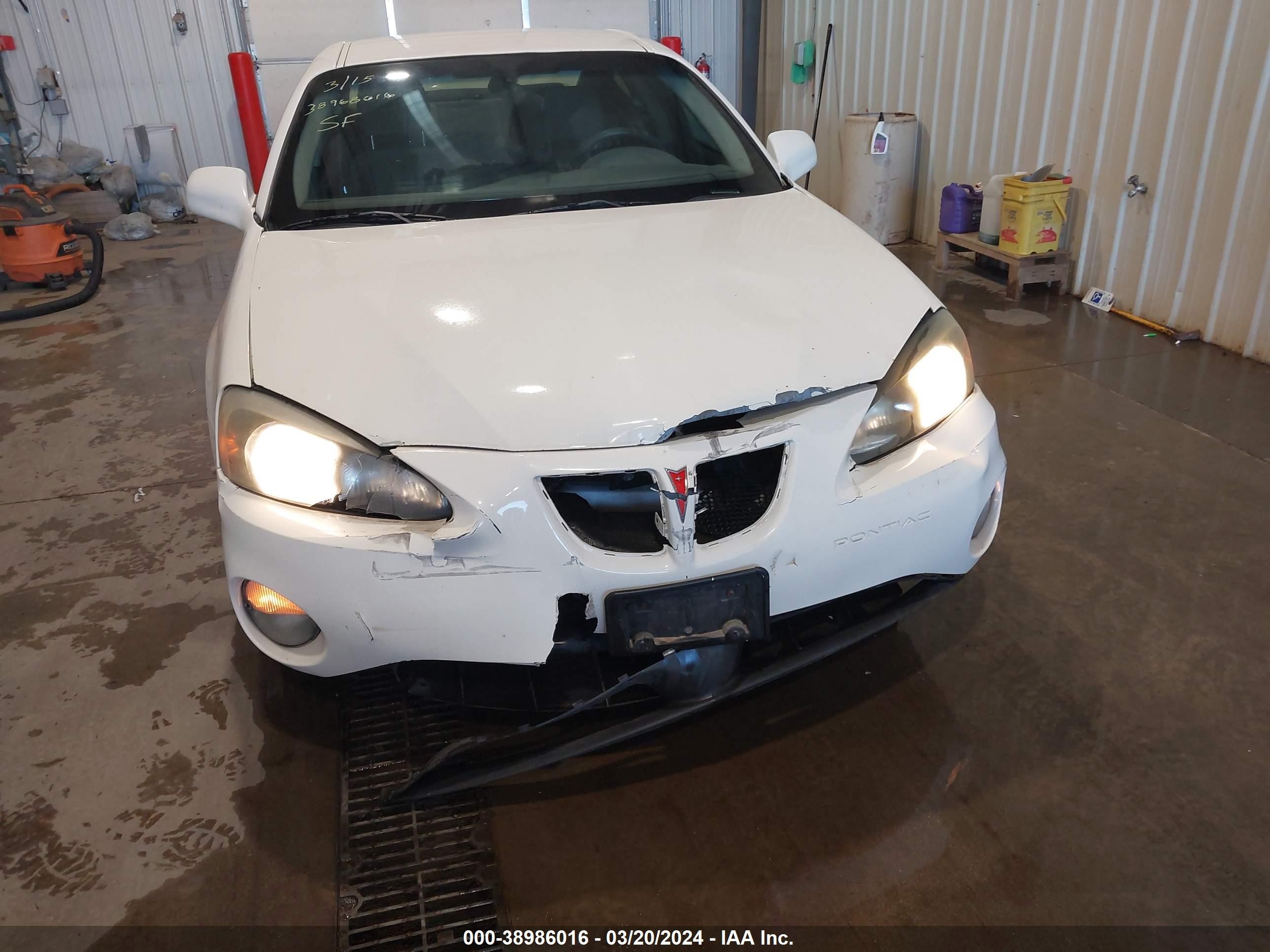 Photo 16 VIN: 2G2WP522551151806 - PONTIAC GRAND PRIX 