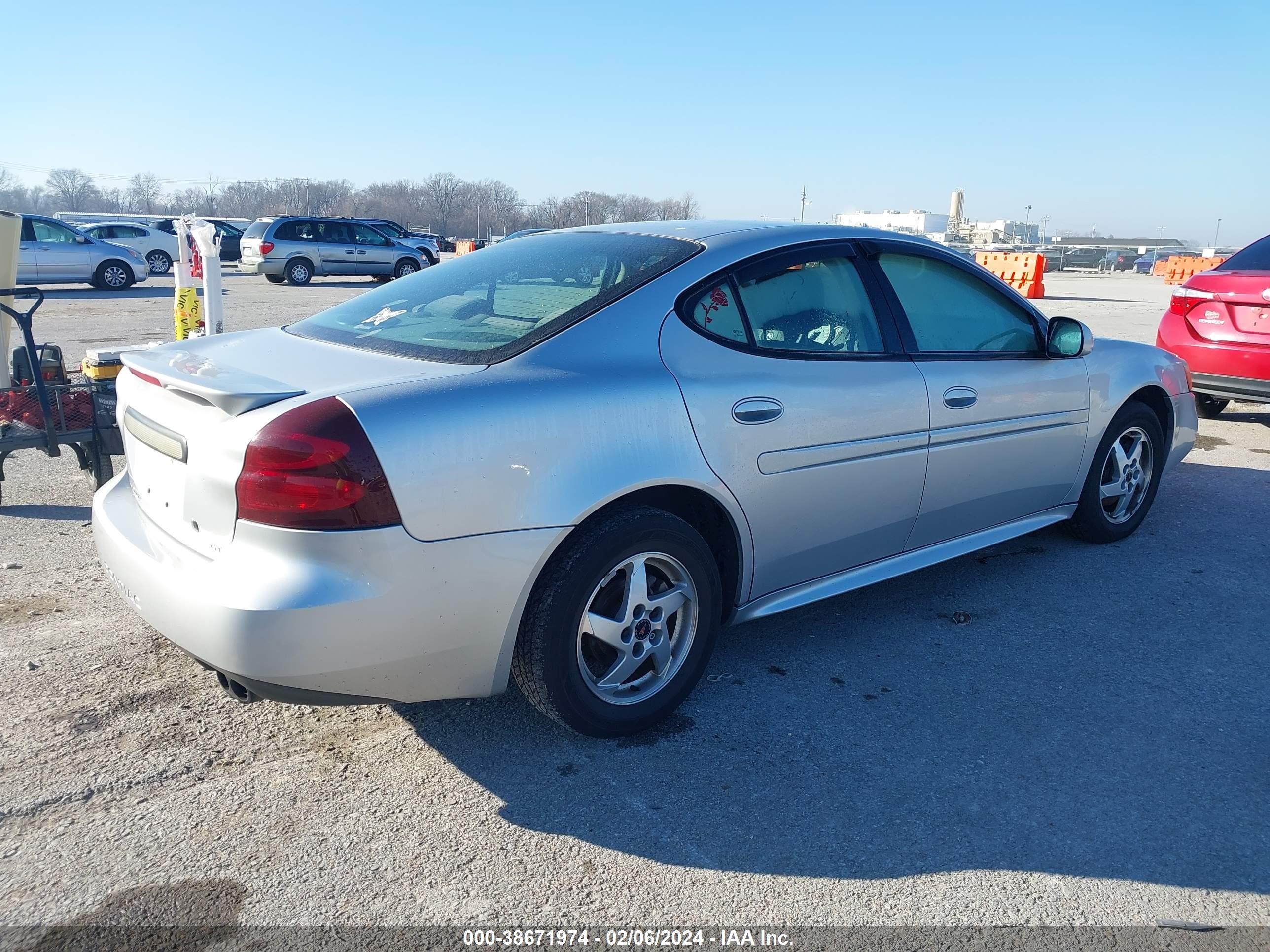 Photo 3 VIN: 2G2WP522641124466 - PONTIAC GRAND PRIX 